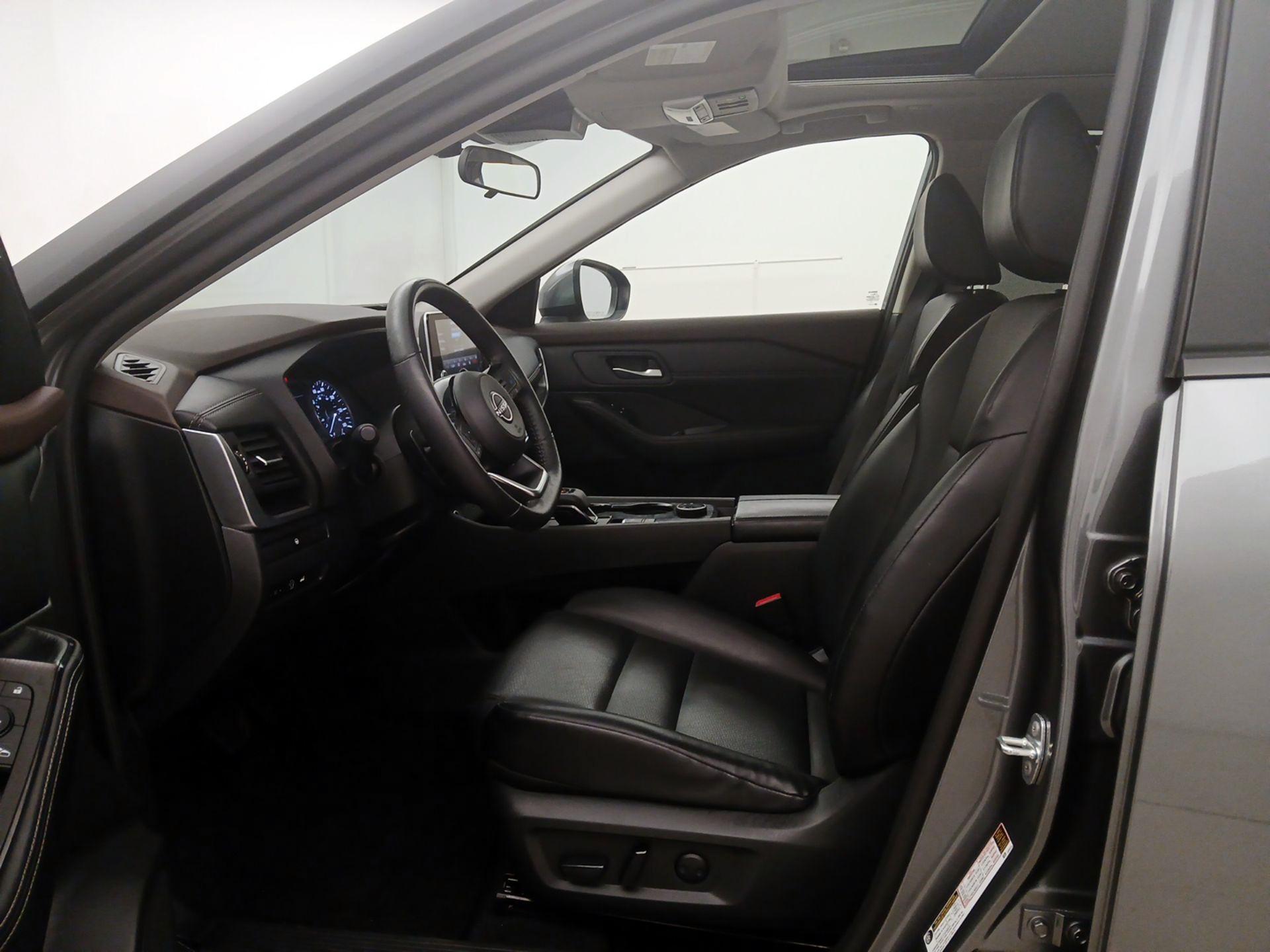 Thumbnail: 2023 Nissan Rogue - 11