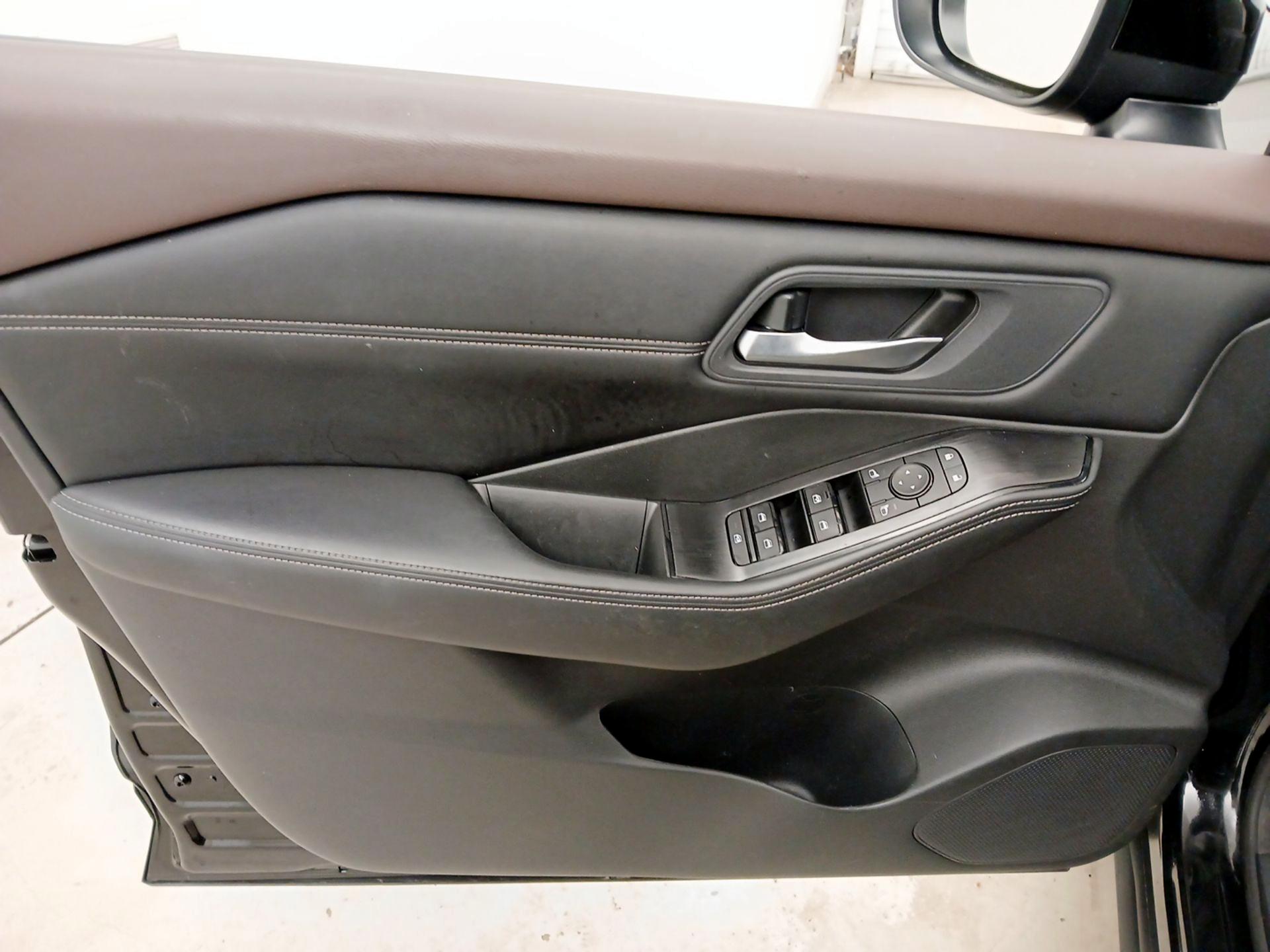 Thumbnail: 2023 Nissan Rogue - 12