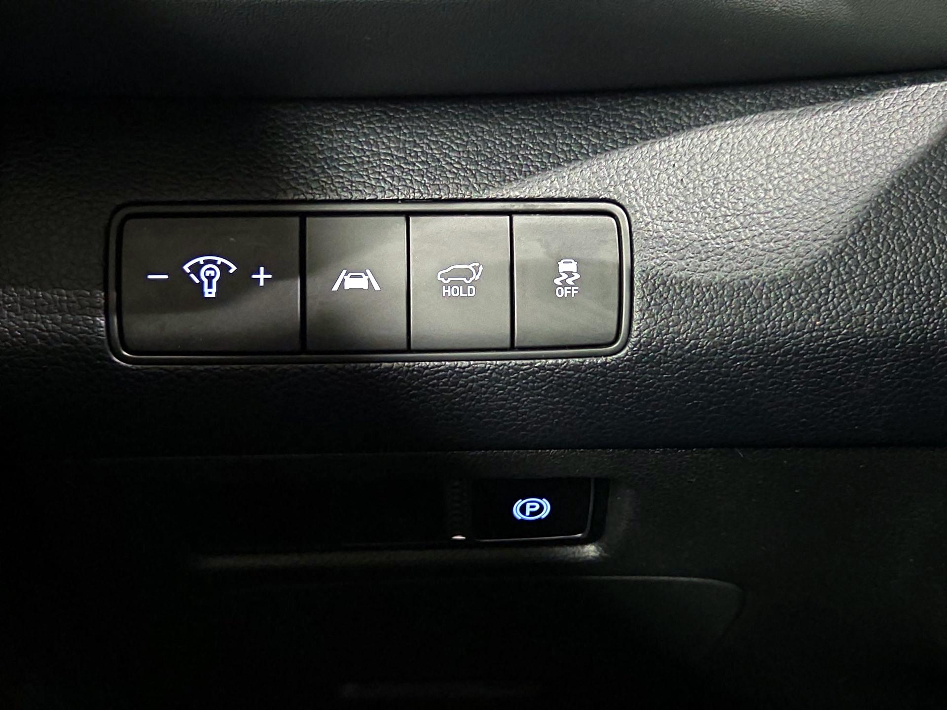 Thumbnail: 2023 Hyundai Santa Fe - 13