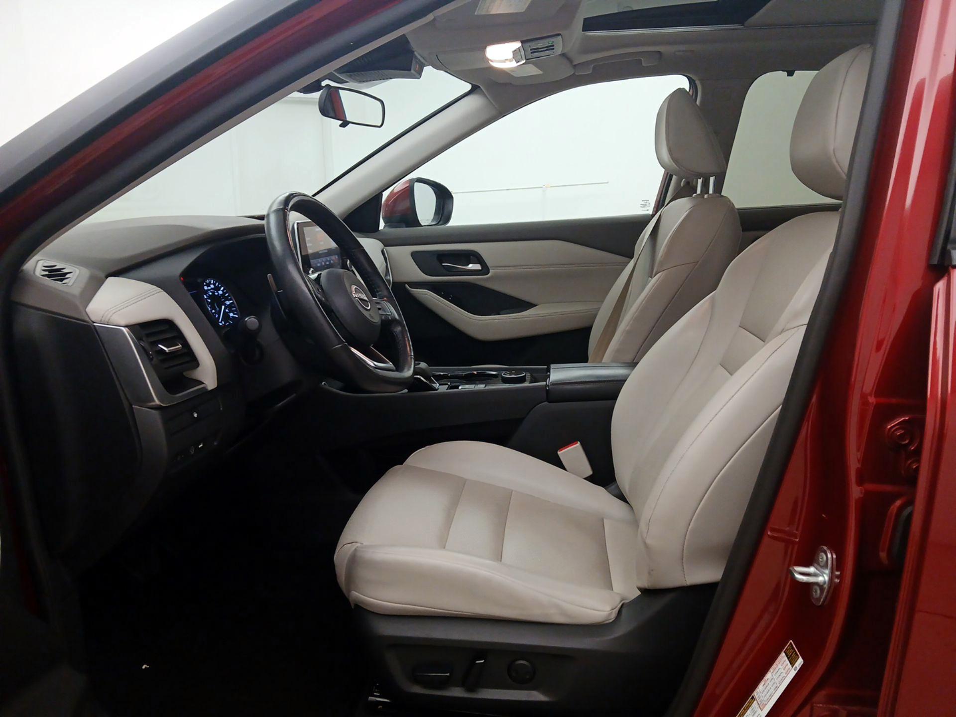 Thumbnail: 2023 Nissan Rogue - 11