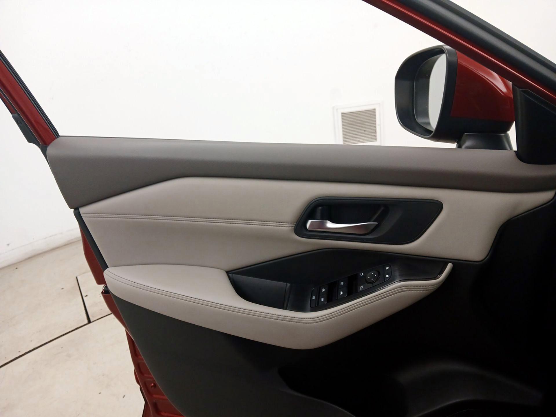 Thumbnail: 2023 Nissan Rogue - 12