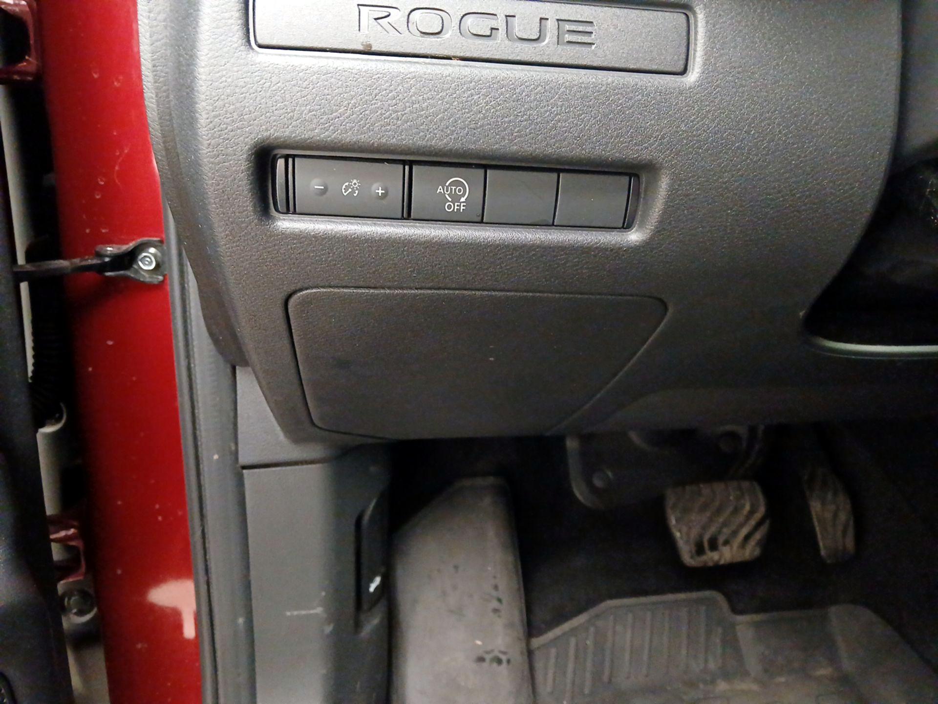 Thumbnail: 2023 Nissan Rogue - 13