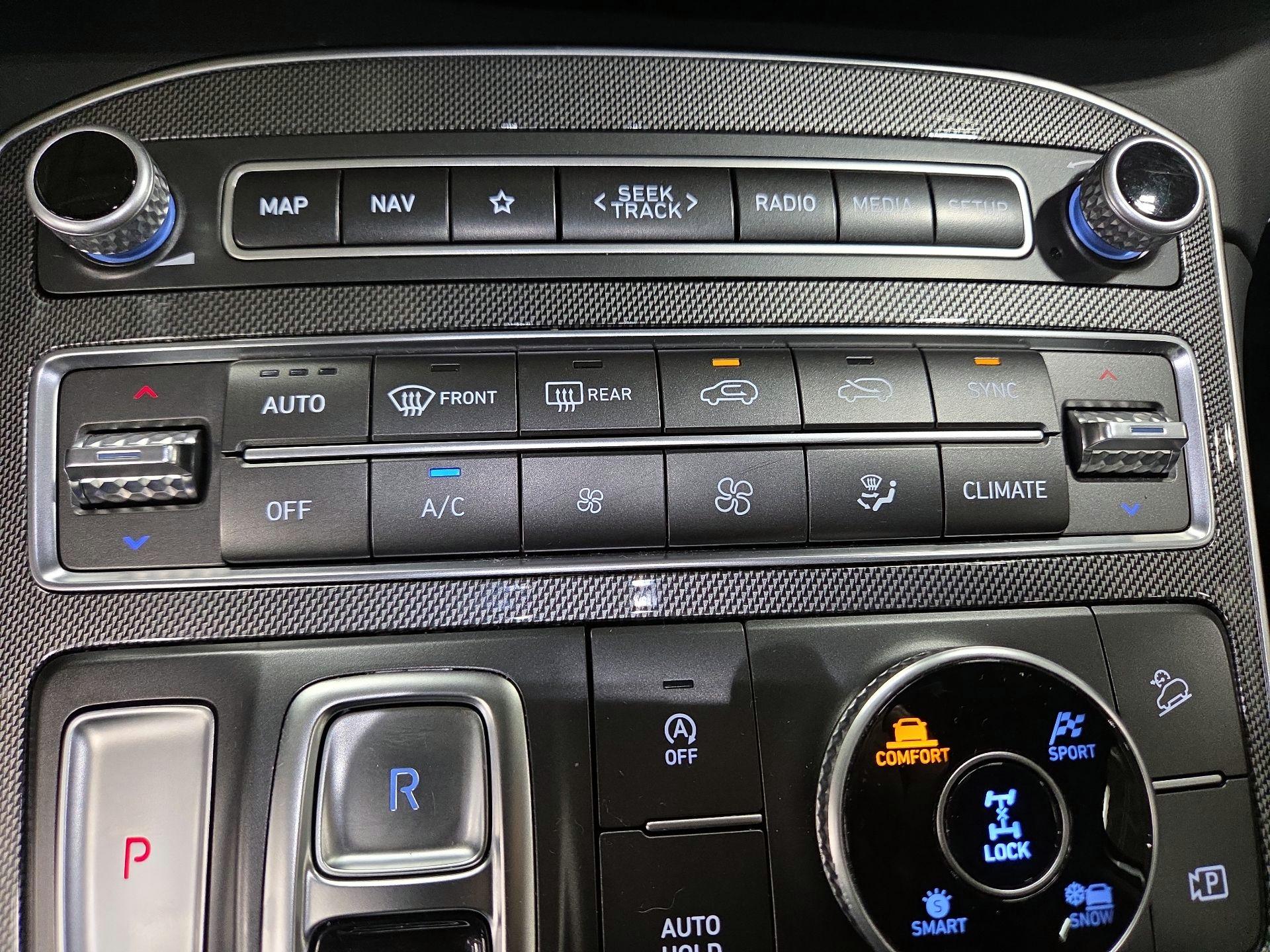 Thumbnail: 2023 Hyundai Santa Fe - 17