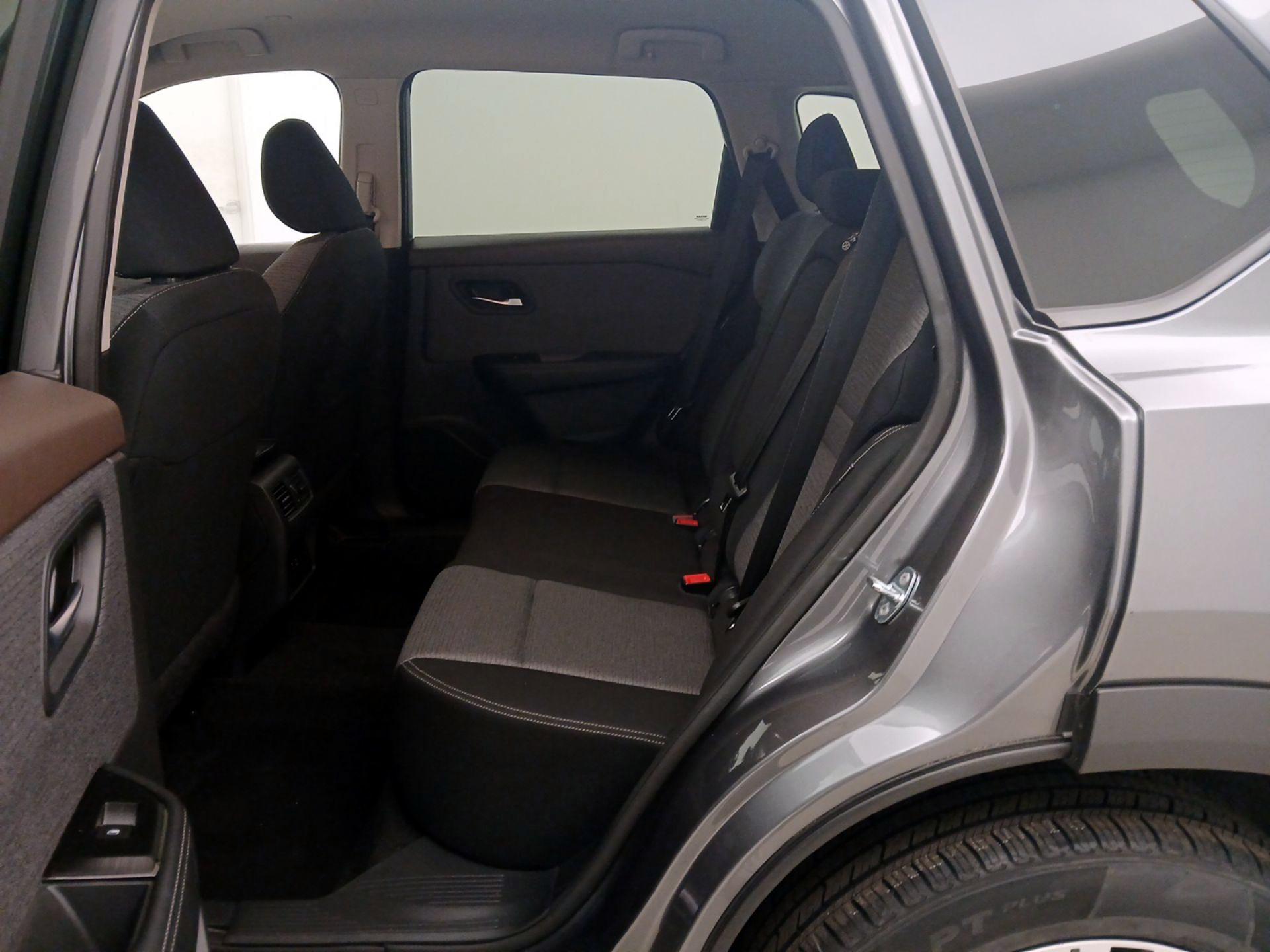 Thumbnail: 2023 Nissan Rogue - 19