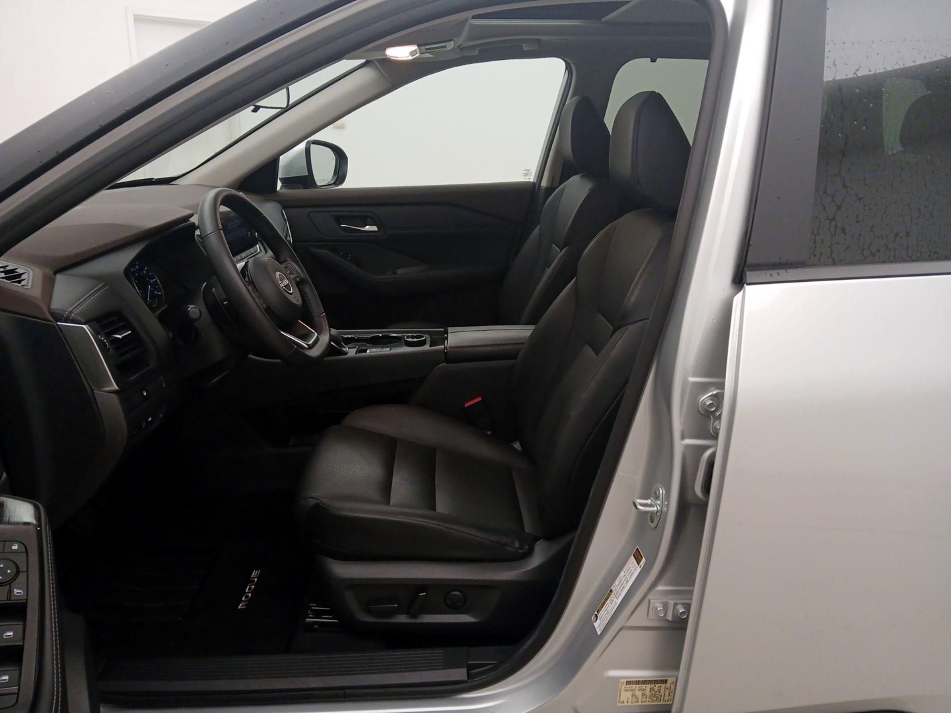 Thumbnail: 2023 Nissan Rogue - 11