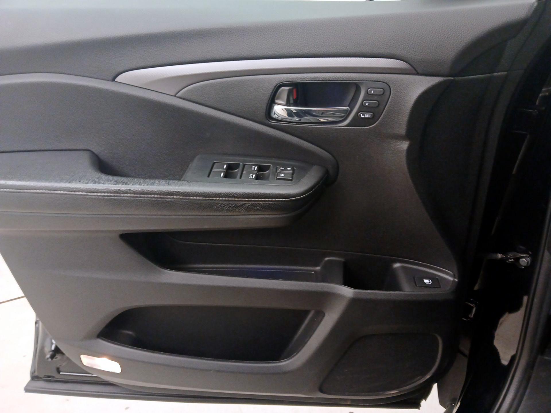 Thumbnail: 2023 Honda Ridgeline - 12