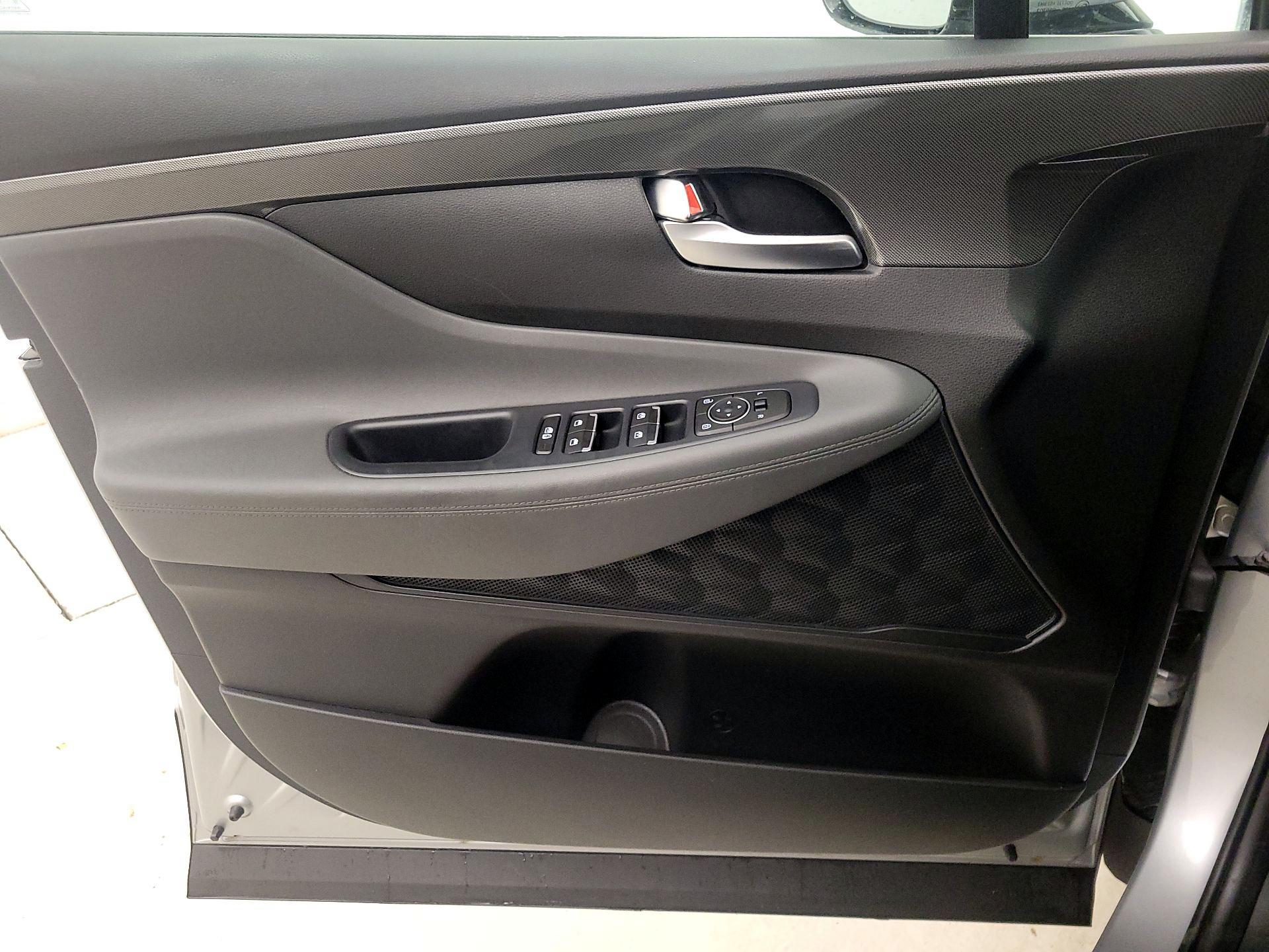 Thumbnail: 2023 Hyundai Santa Fe - 12