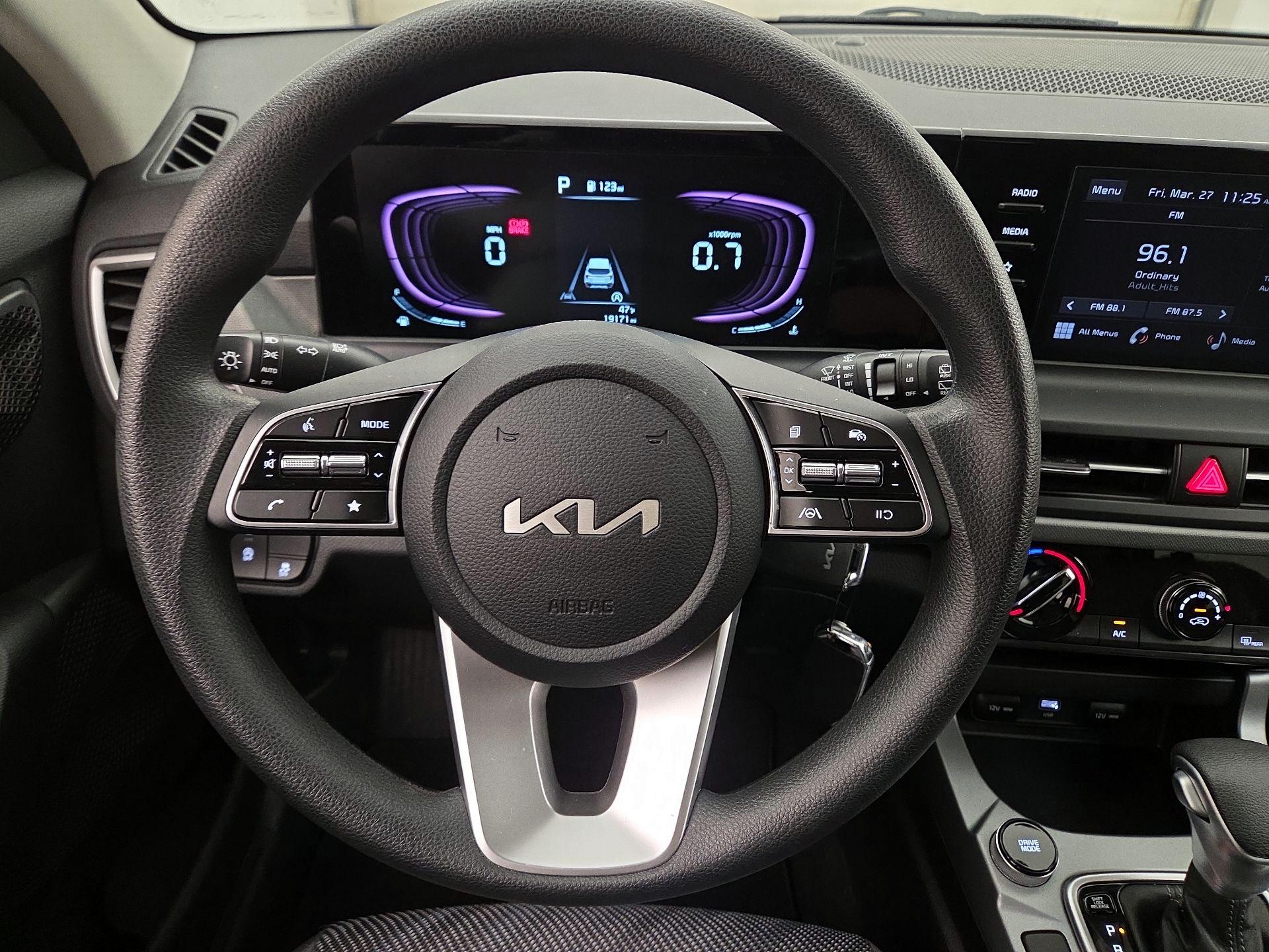 Thumbnail: 2024 Kia Seltos - 10