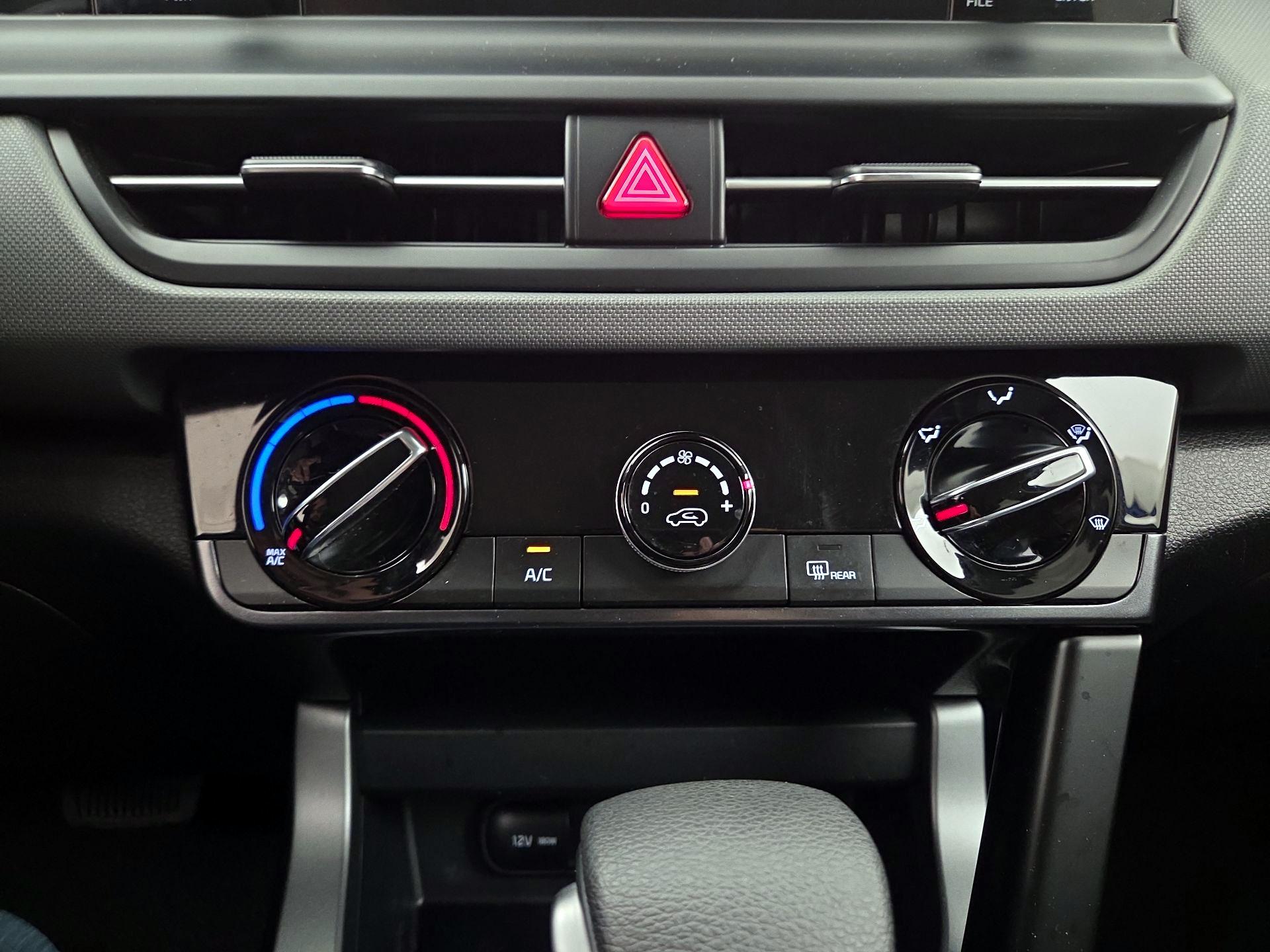 Thumbnail: 2024 Kia Seltos - 16