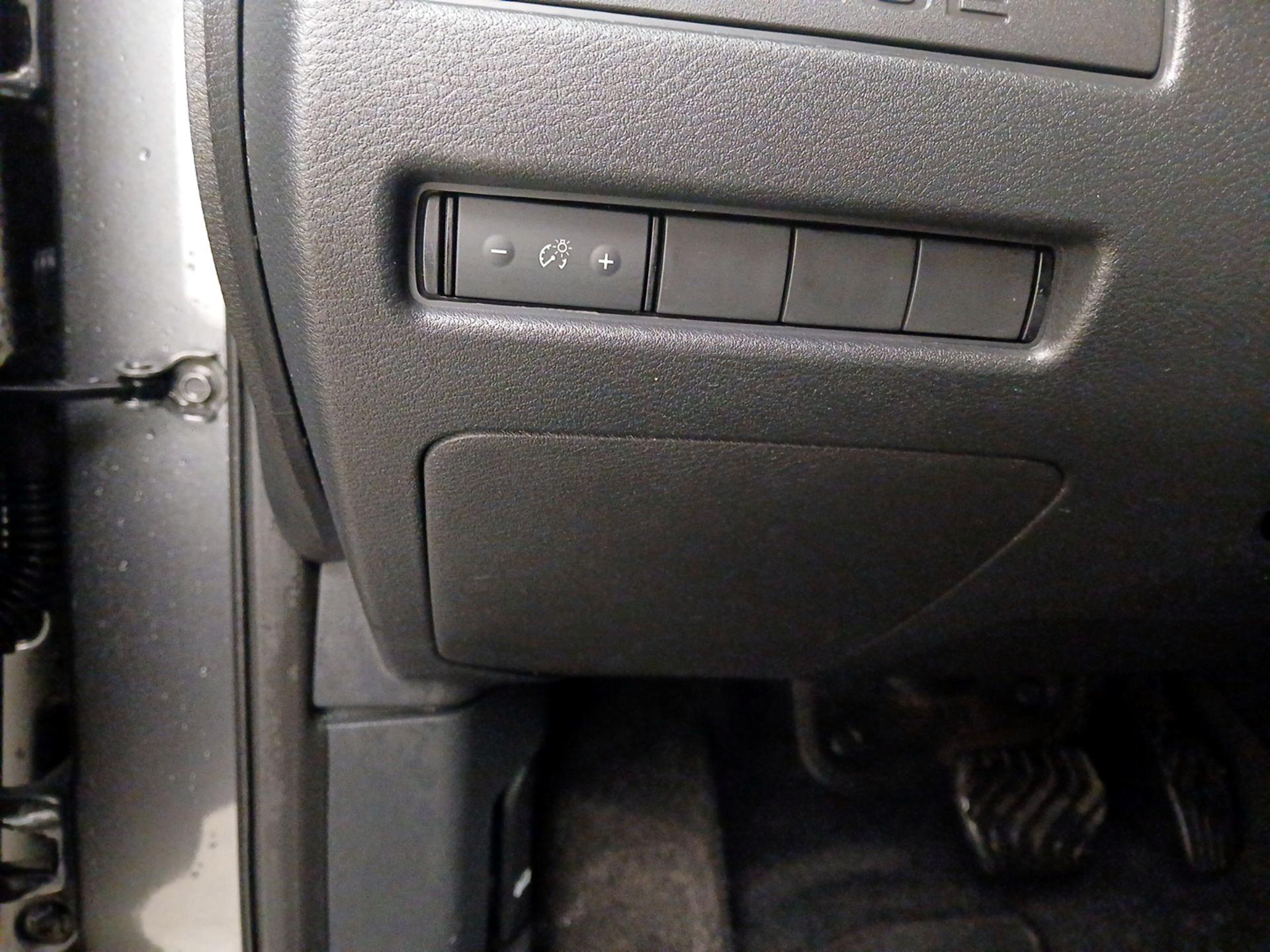 Thumbnail: 2023 Nissan Rogue - 13