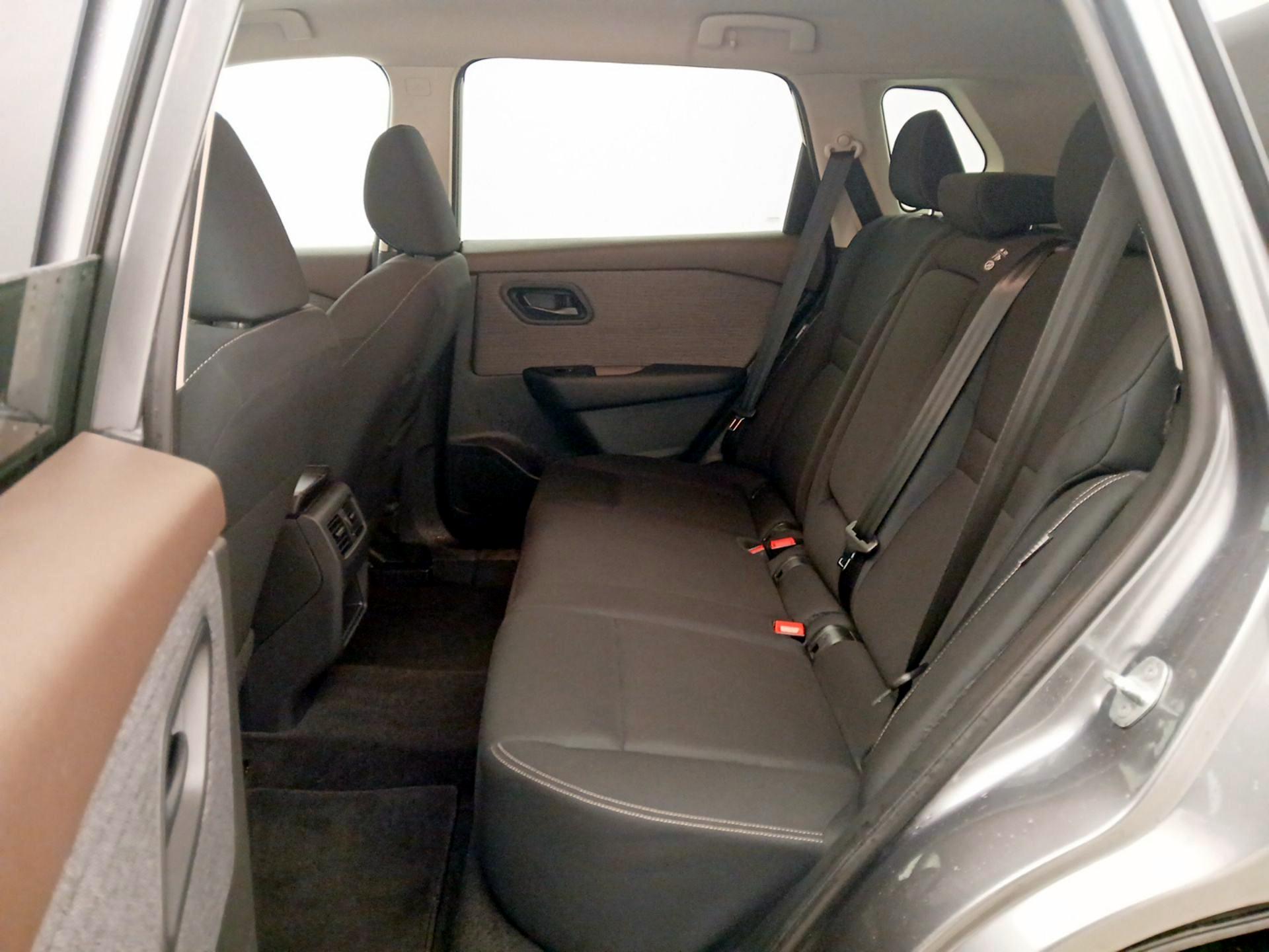 Thumbnail: 2023 Nissan Rogue - 19