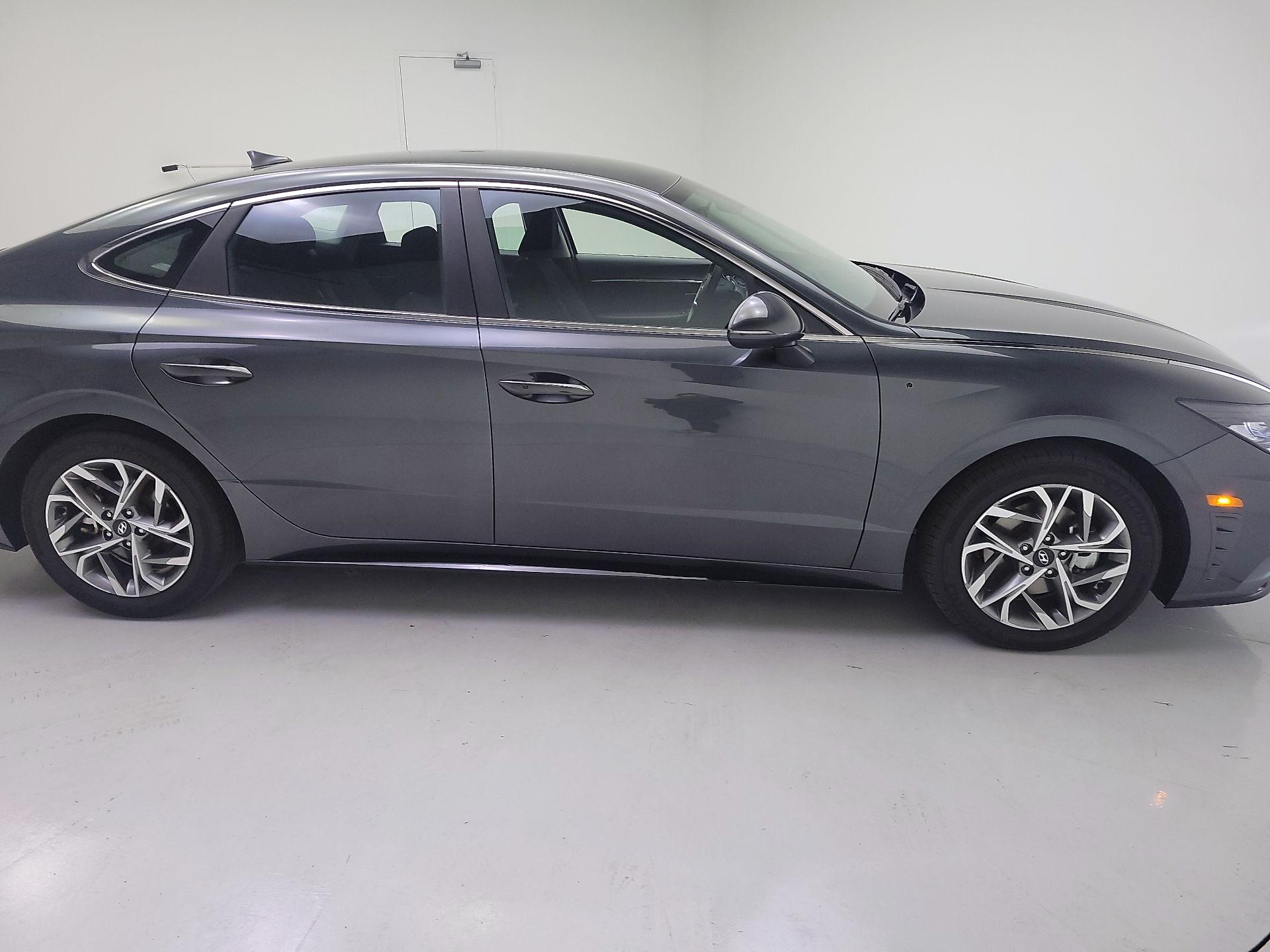 Thumbnail: 2023 Hyundai Sonata - 4