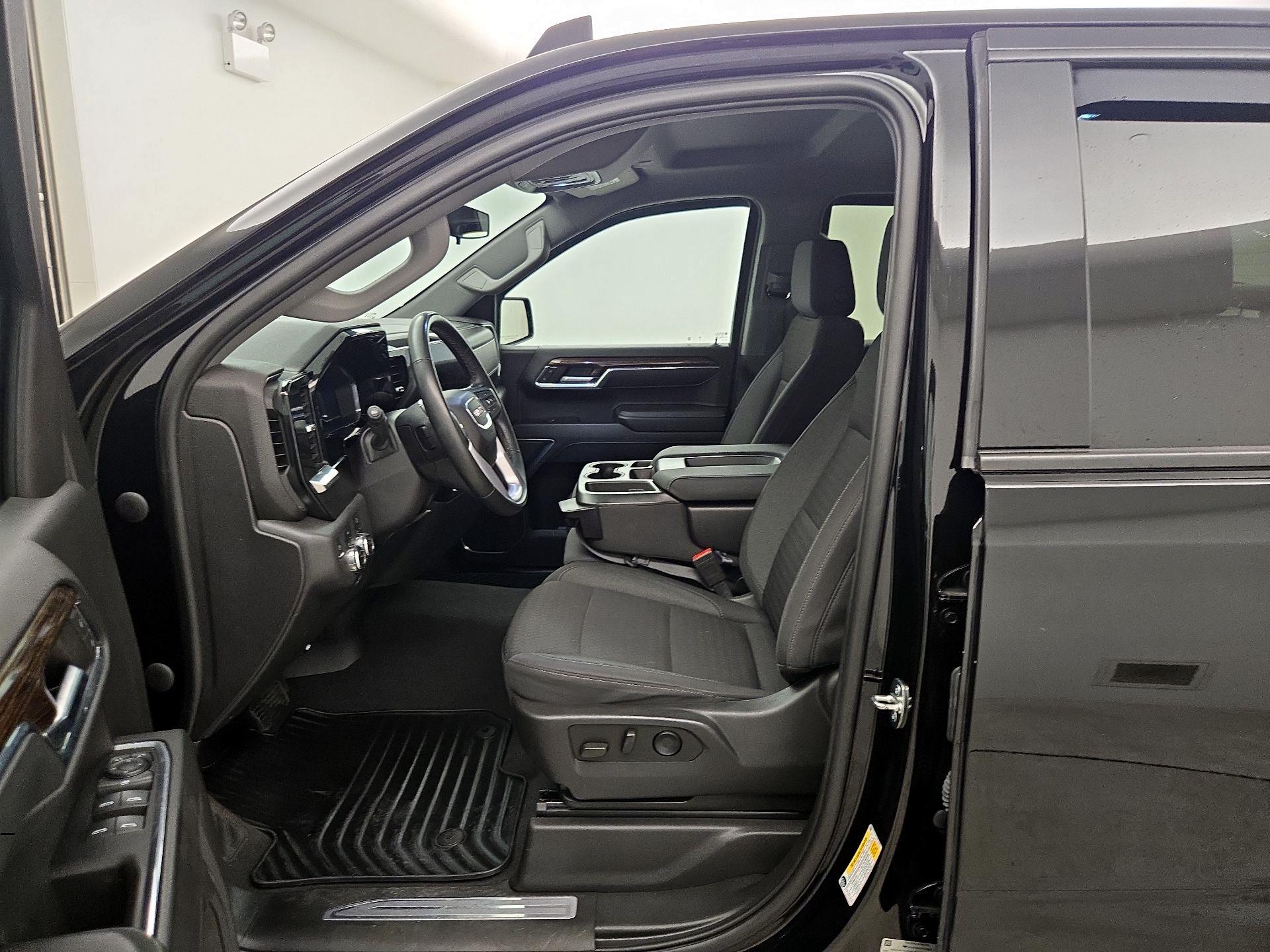 Thumbnail: 2023 GMC Sierra 1500 - 11