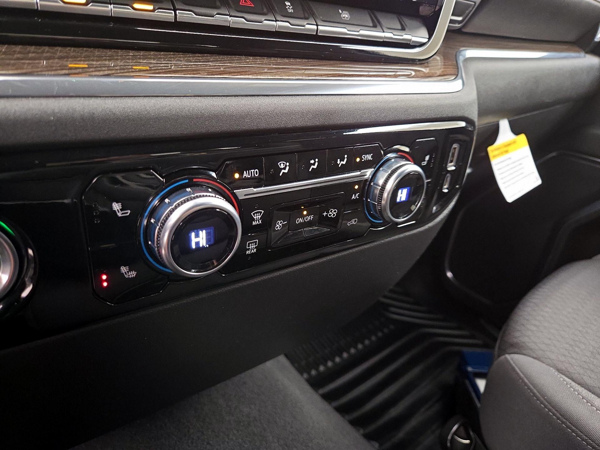 Thumbnail: 2023 GMC Sierra 1500 - 16