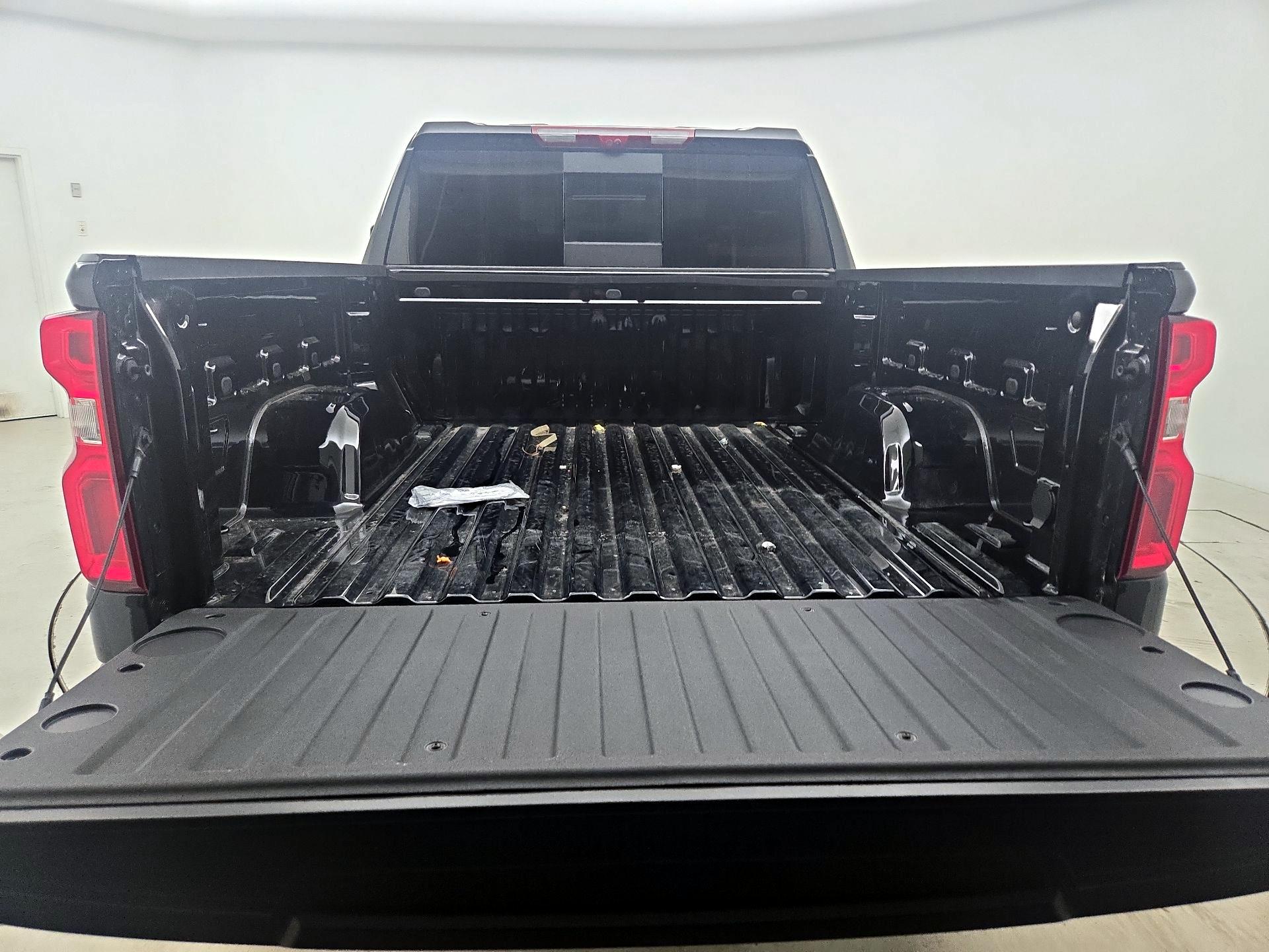 Thumbnail: 2024 Chevrolet Silverado 1500 - 19