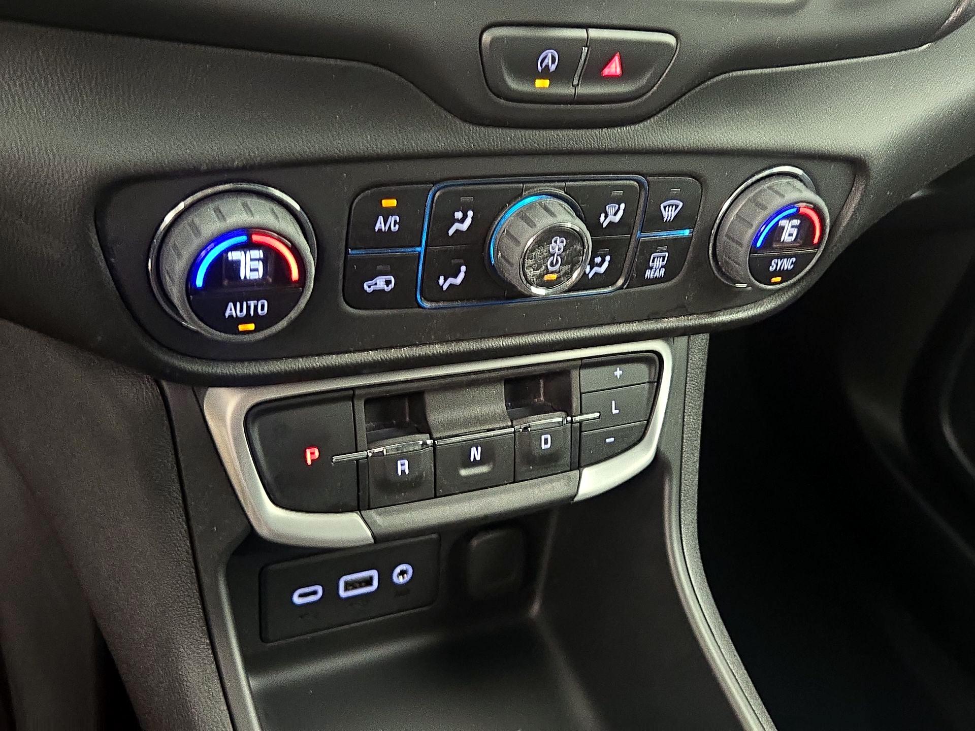 Thumbnail: 2022 GMC Terrain - 16