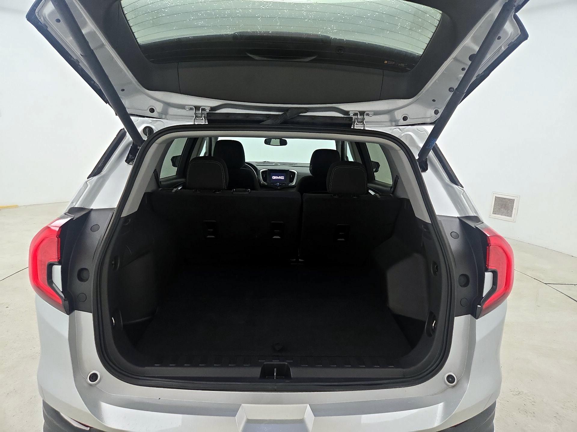 Thumbnail: 2022 GMC Terrain - 20