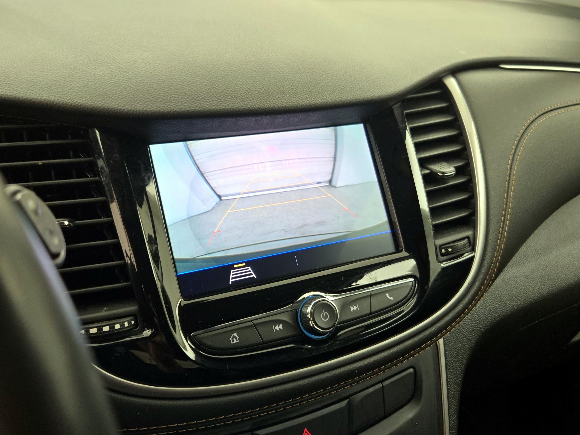 Thumbnail: 2022 Chevrolet Trax - 14