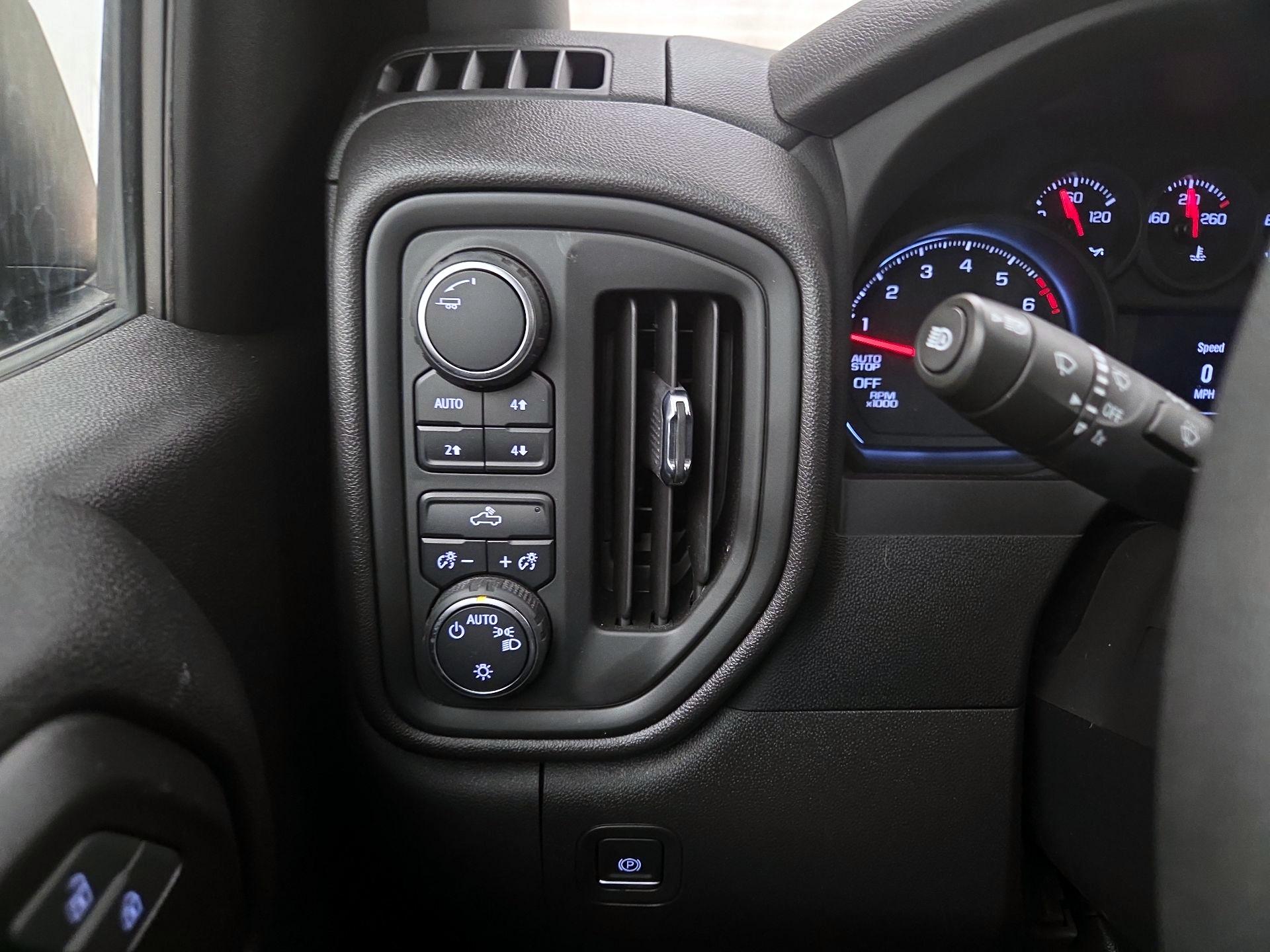 Thumbnail: 2023 Chevrolet Silverado 1500 - 13