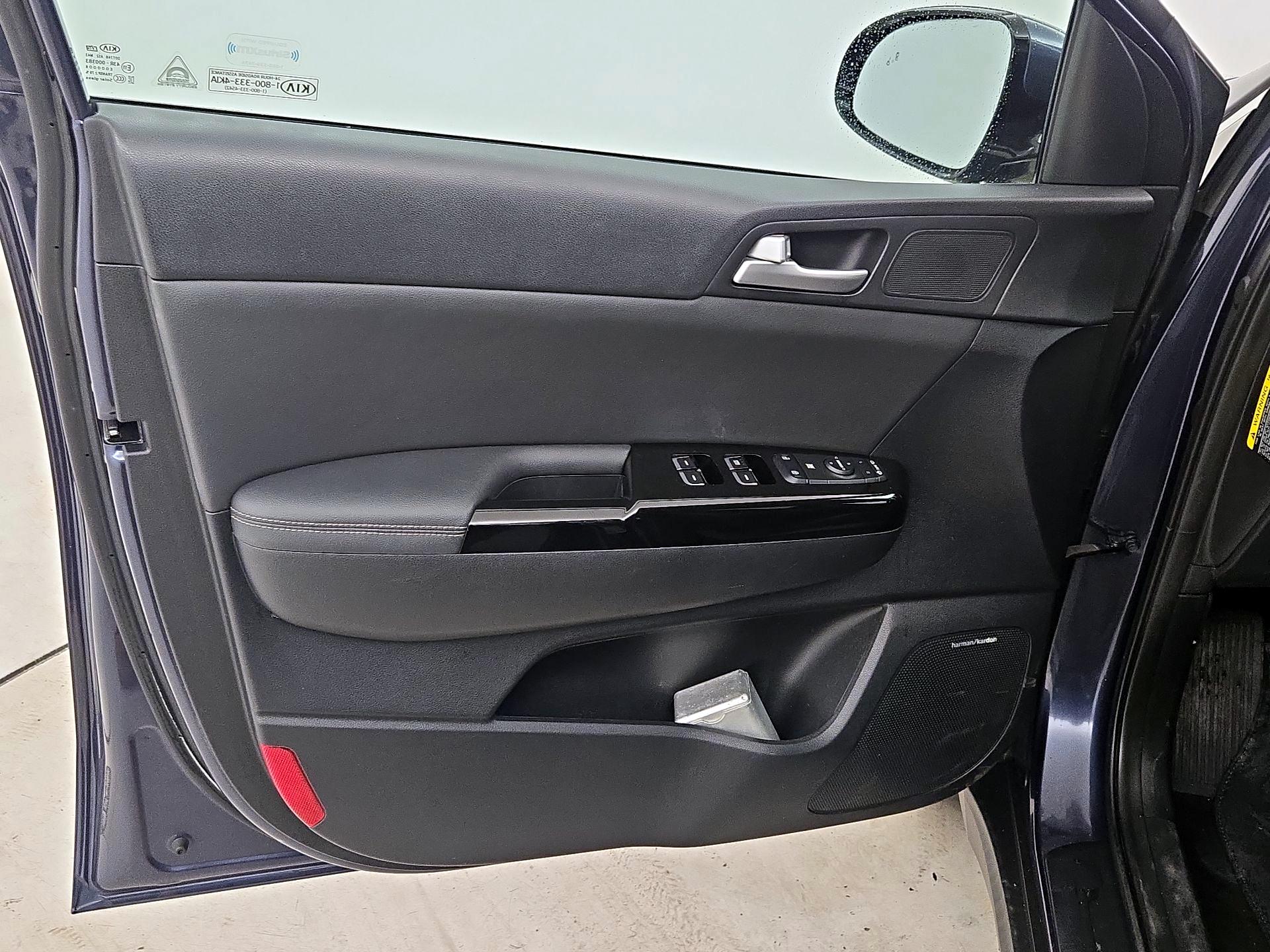 Thumbnail: 2020 Kia Sportage - 12