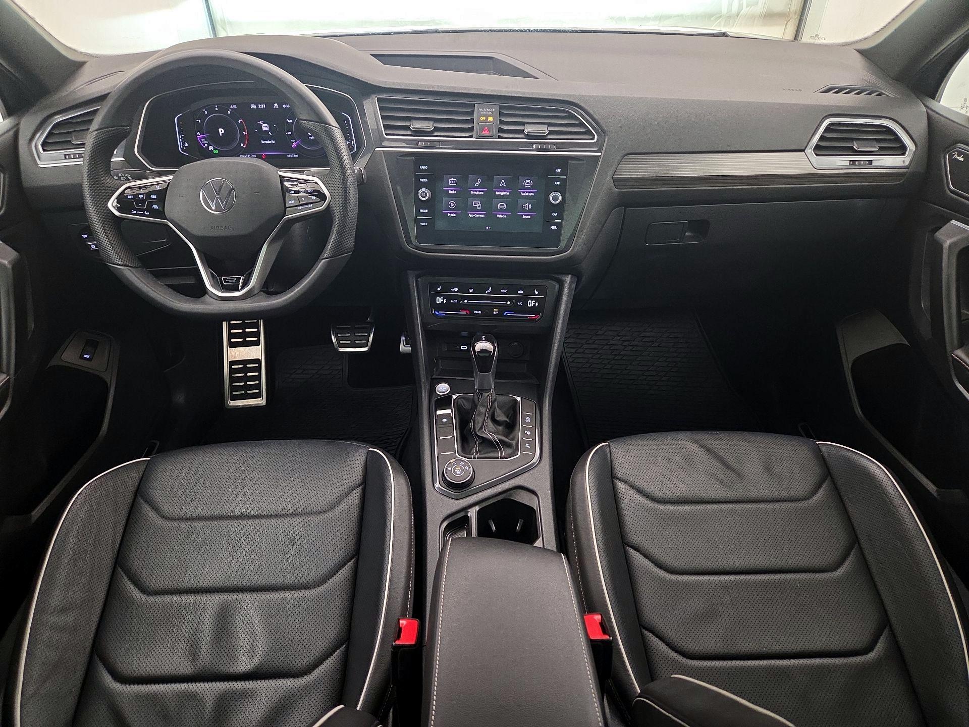 Thumbnail: 2022 Volkswagen Tiguan - 9