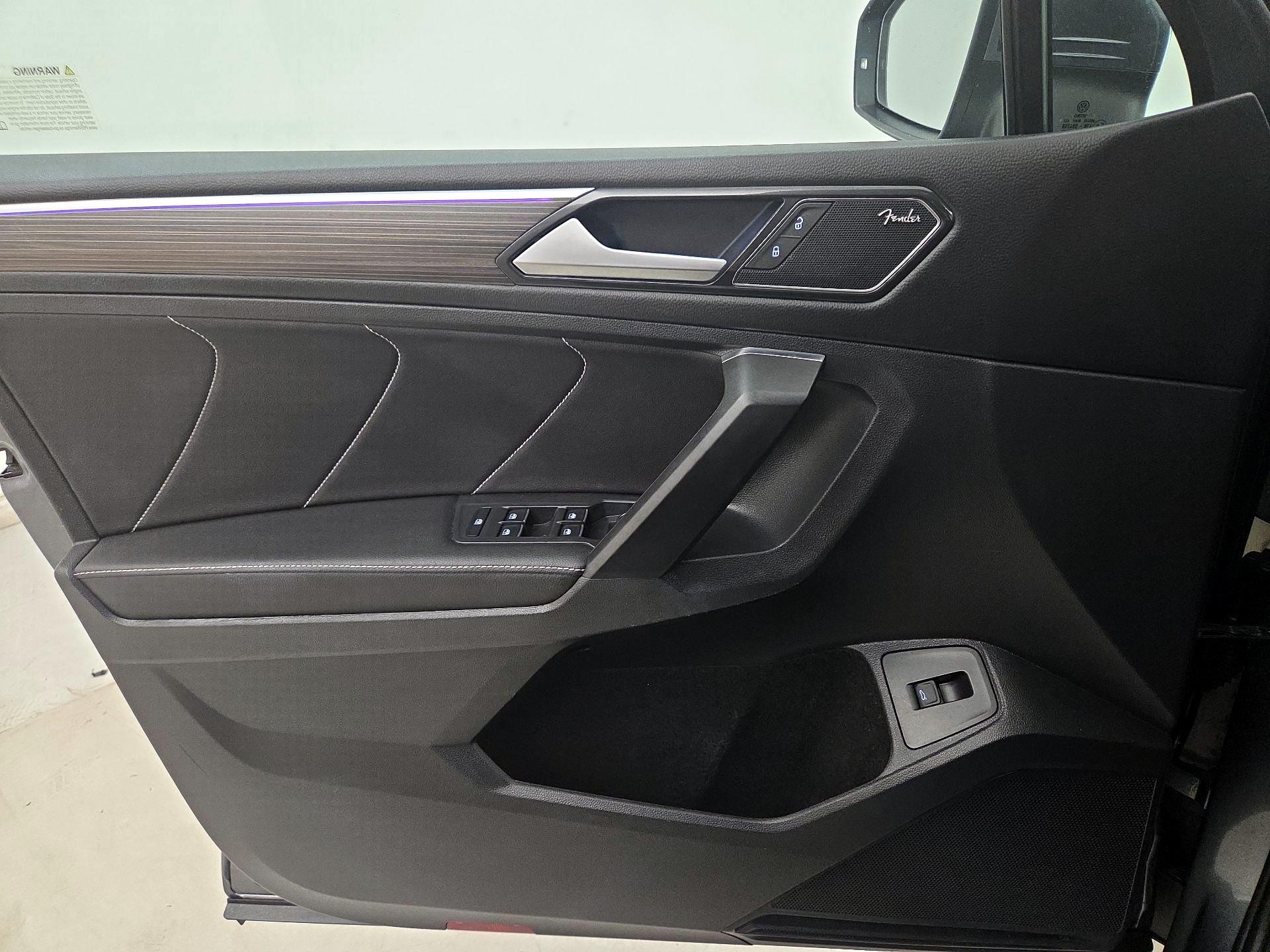 Thumbnail: 2022 Volkswagen Tiguan - 12