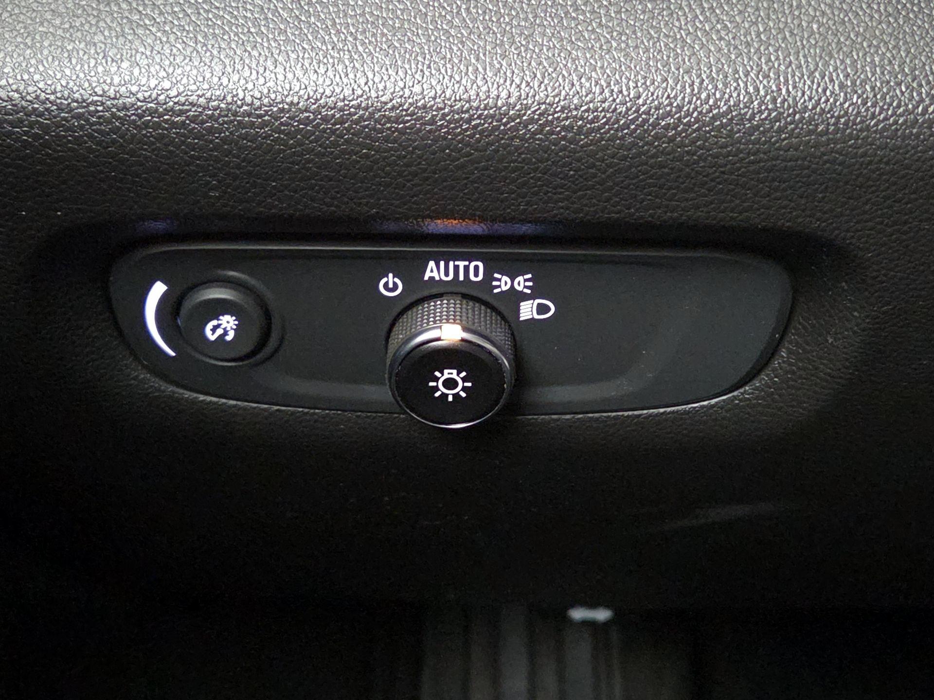 Thumbnail: 2023 Chevrolet Traverse - 13