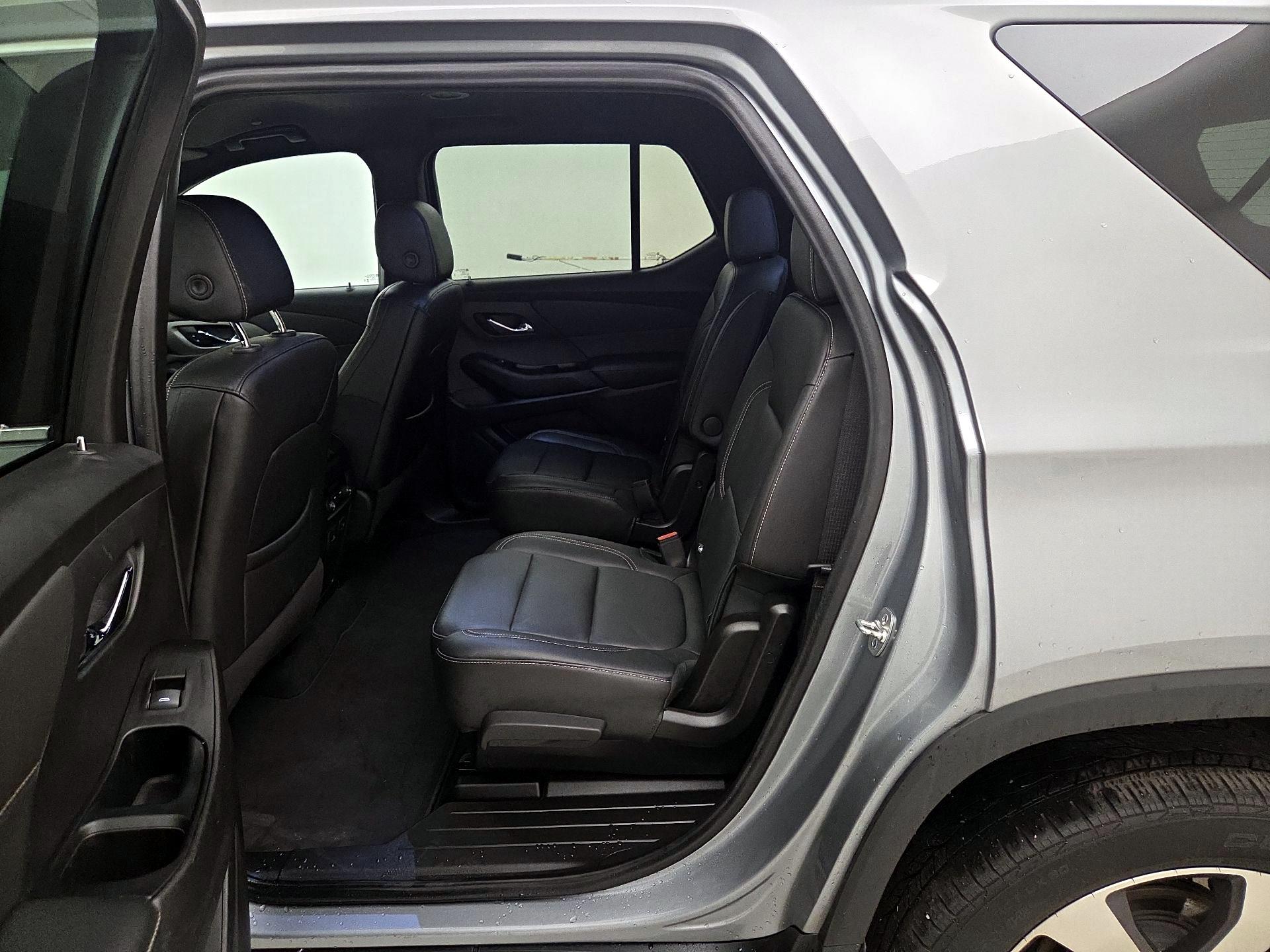 Thumbnail: 2023 Chevrolet Traverse - 19