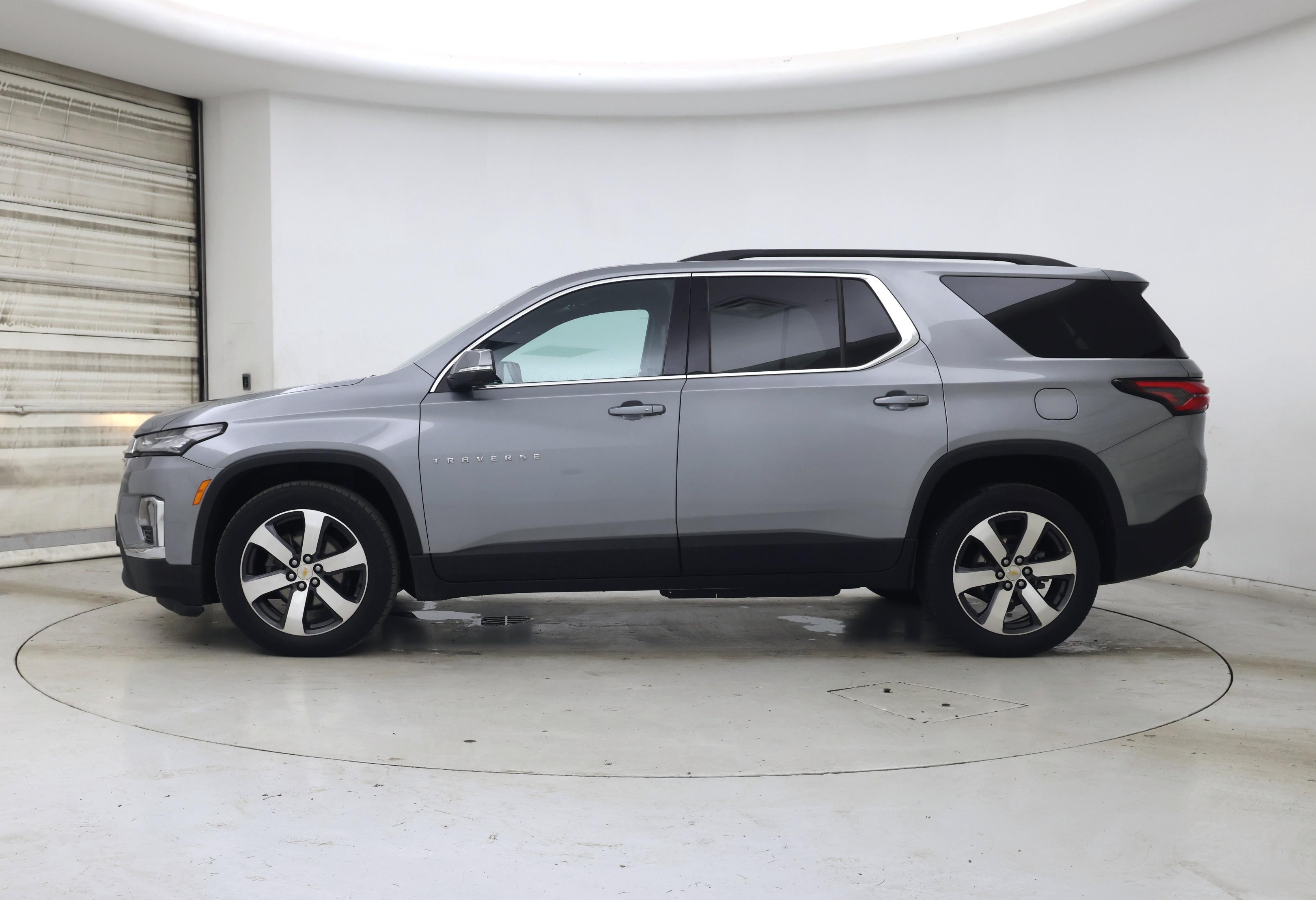 Thumbnail: 2023 Chevrolet Traverse - 3