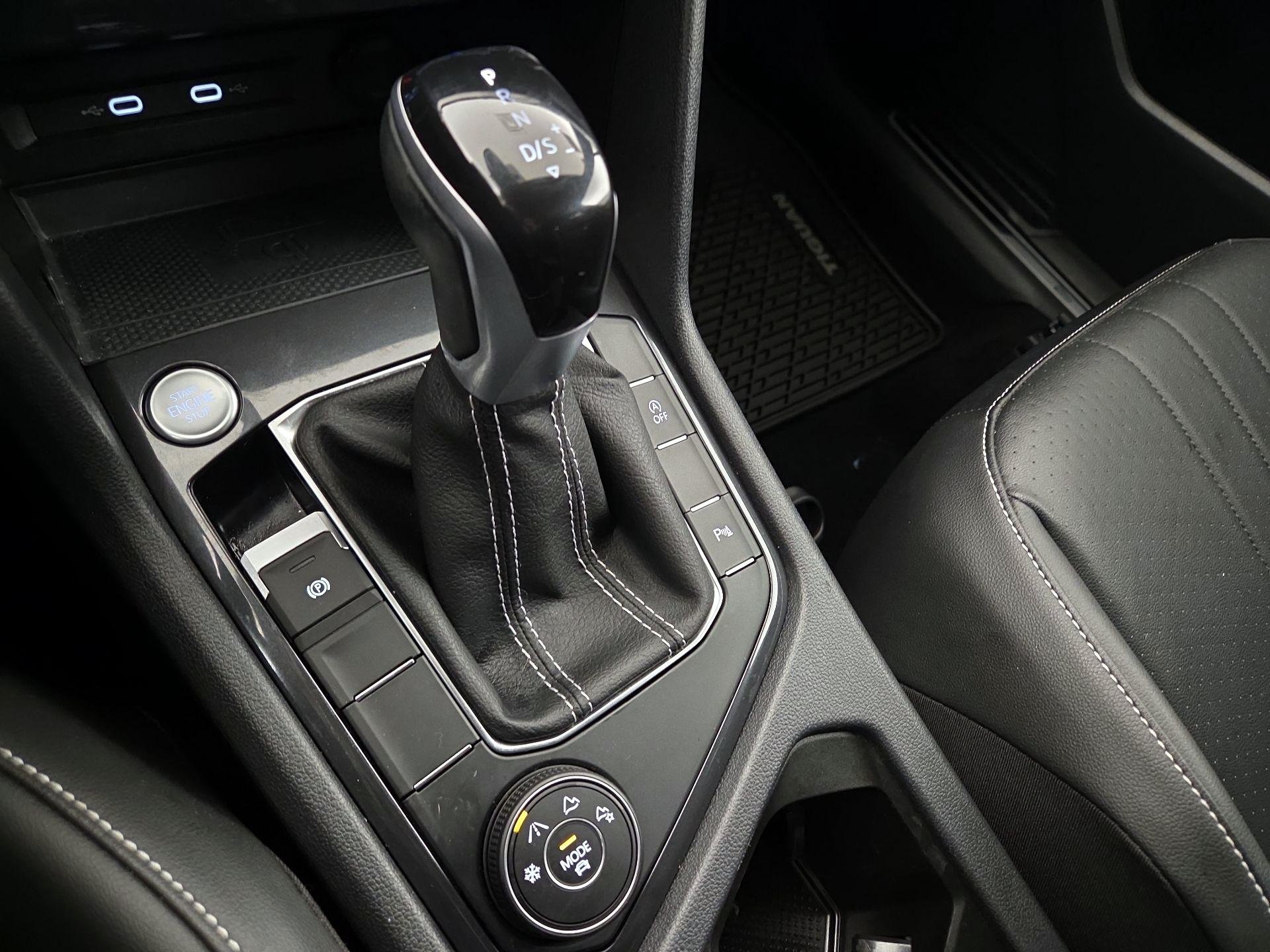 Thumbnail: 2022 Volkswagen Tiguan - 17