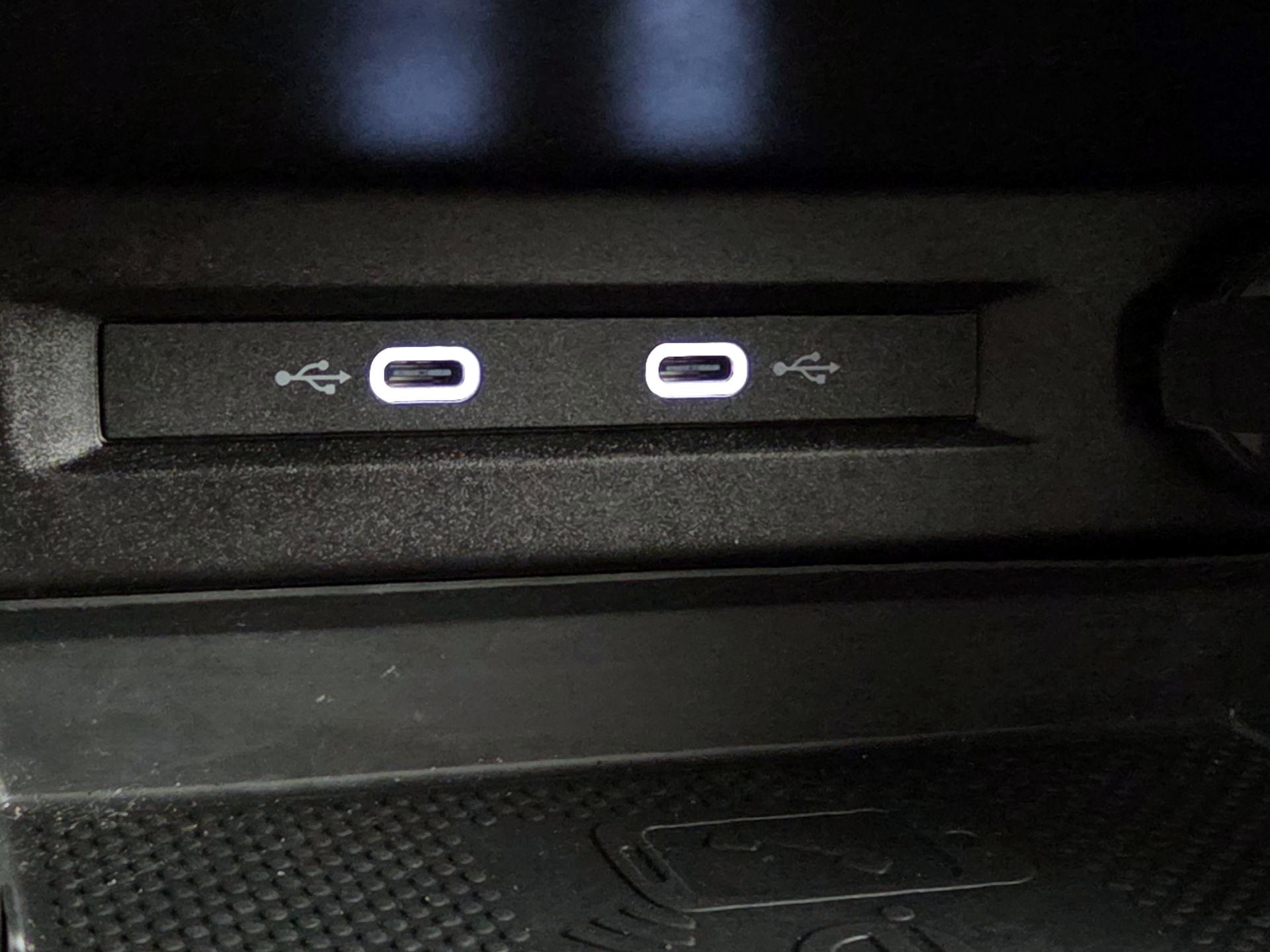 Thumbnail: 2022 Volkswagen Tiguan - 18