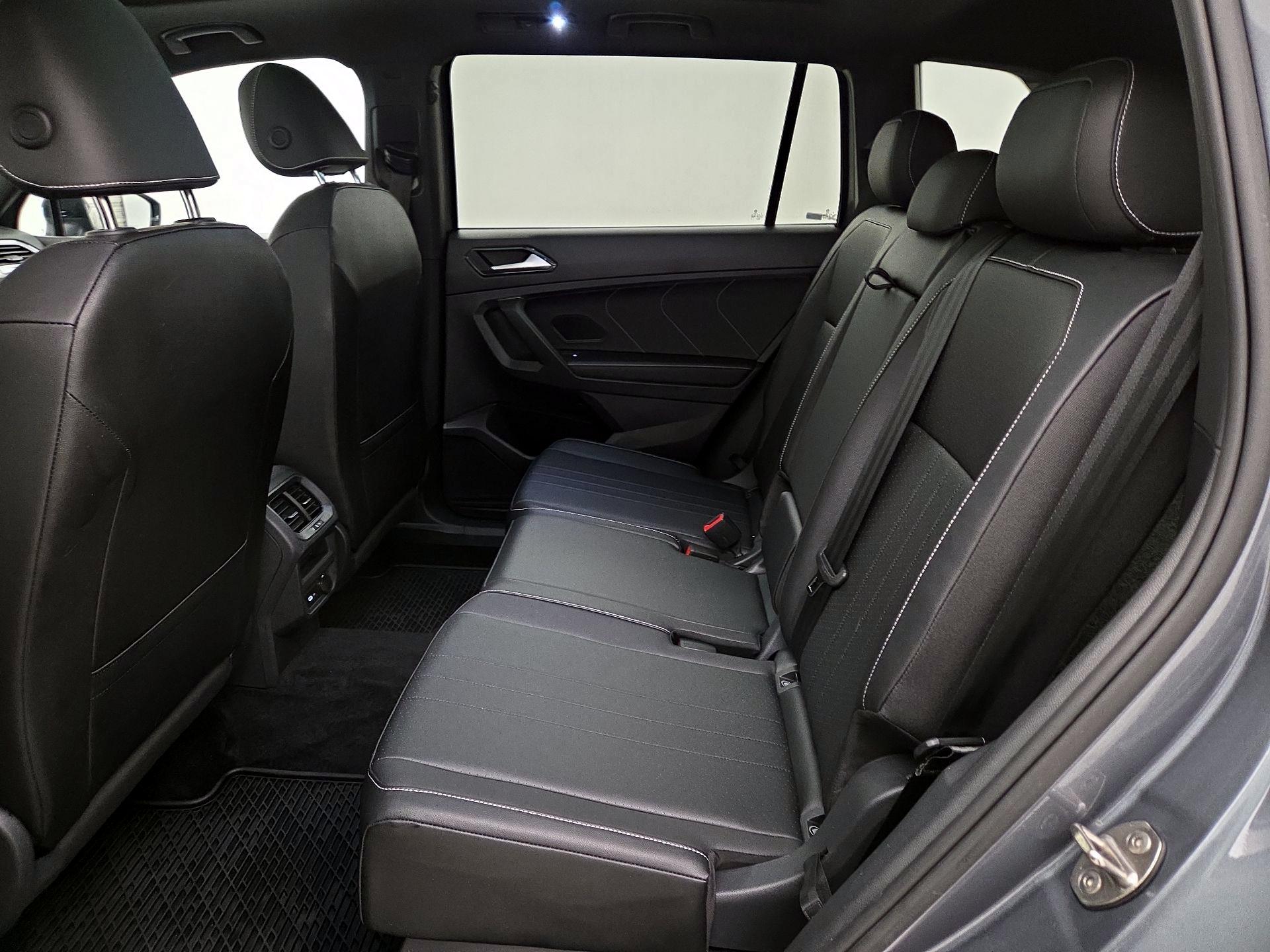 Thumbnail: 2022 Volkswagen Tiguan - 20