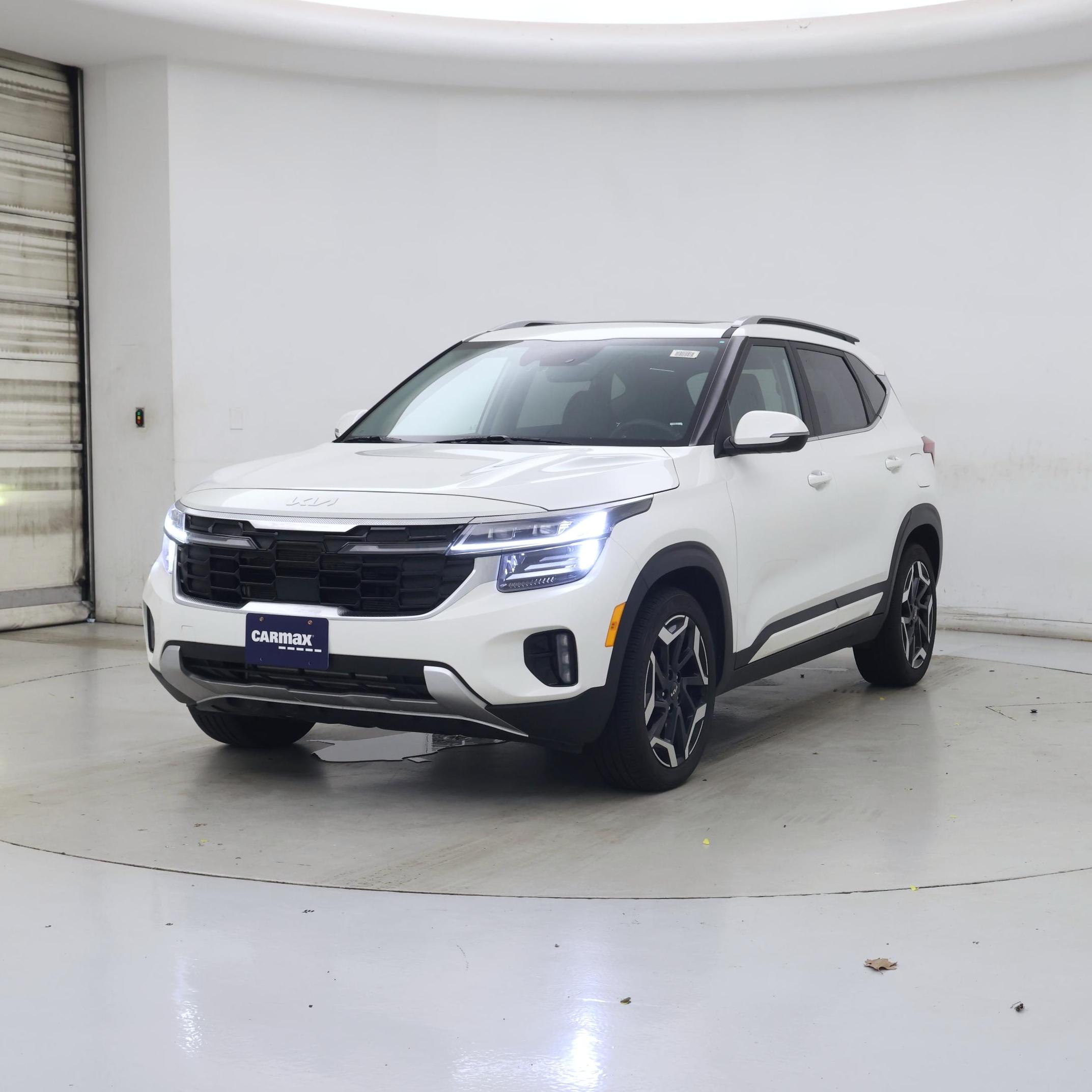 Thumbnail: 2024 Kia Seltos - 4