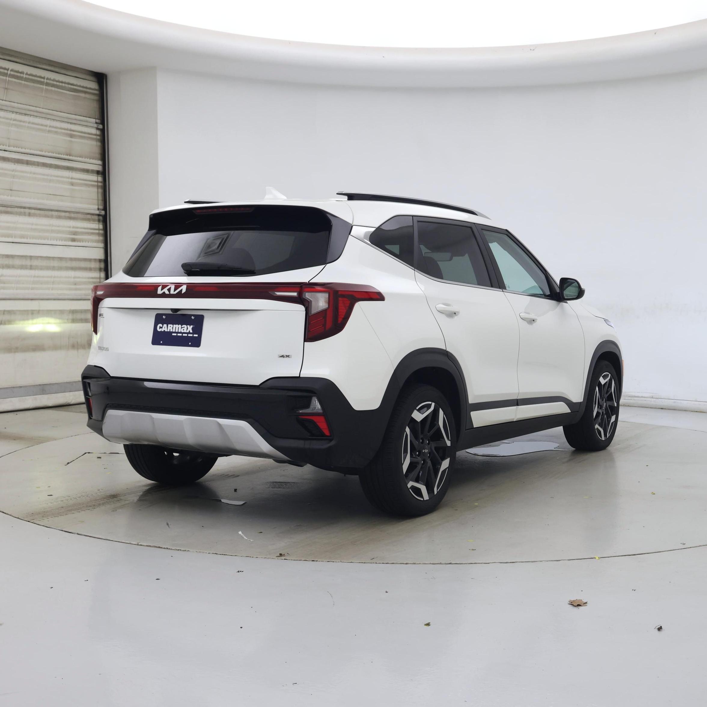 Thumbnail: 2024 Kia Seltos - 8