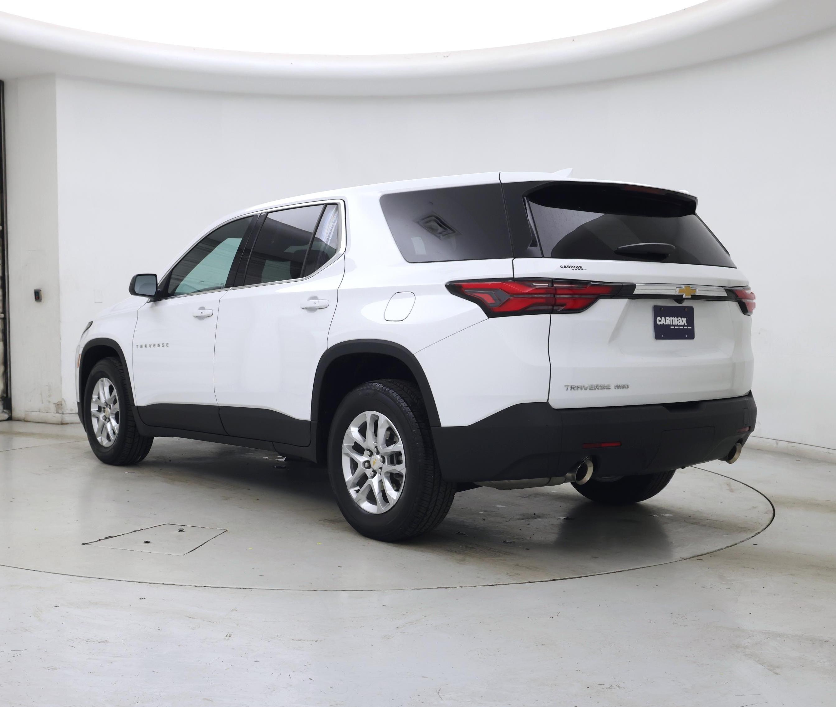 Thumbnail: 2023 Chevrolet Traverse - 2