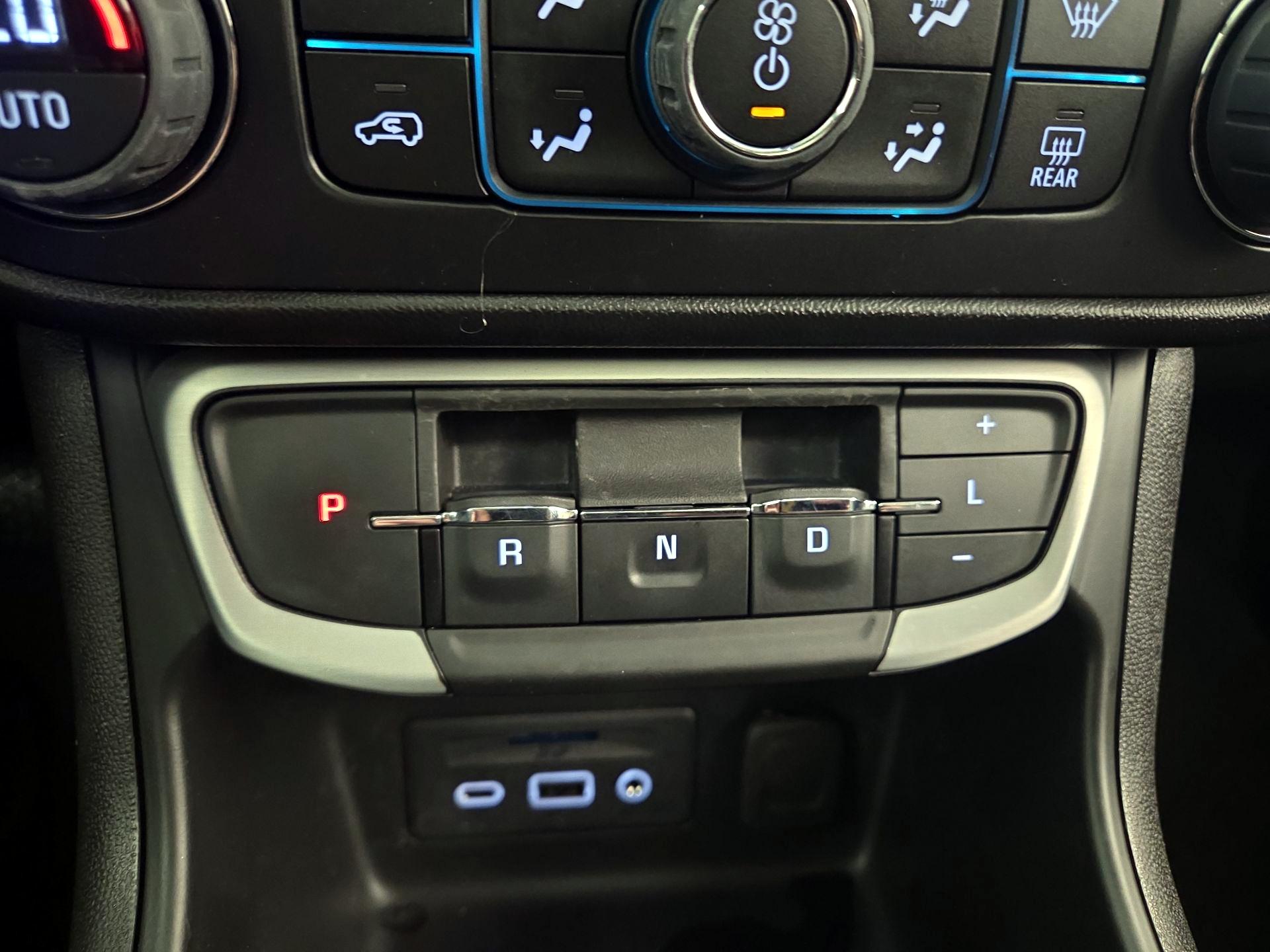 Thumbnail: 2023 GMC Terrain - 17