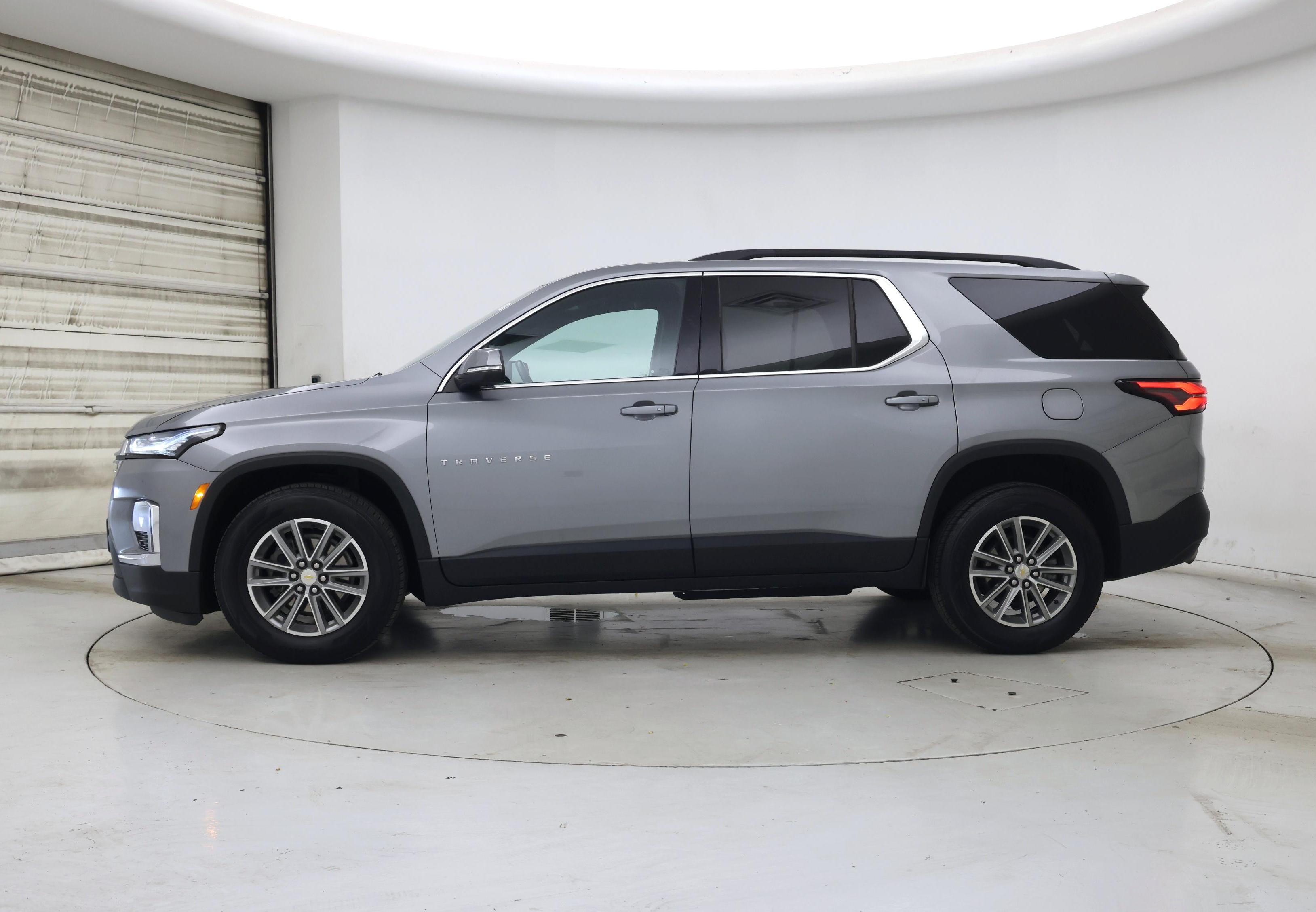 Thumbnail: 2023 Chevrolet Traverse - 3