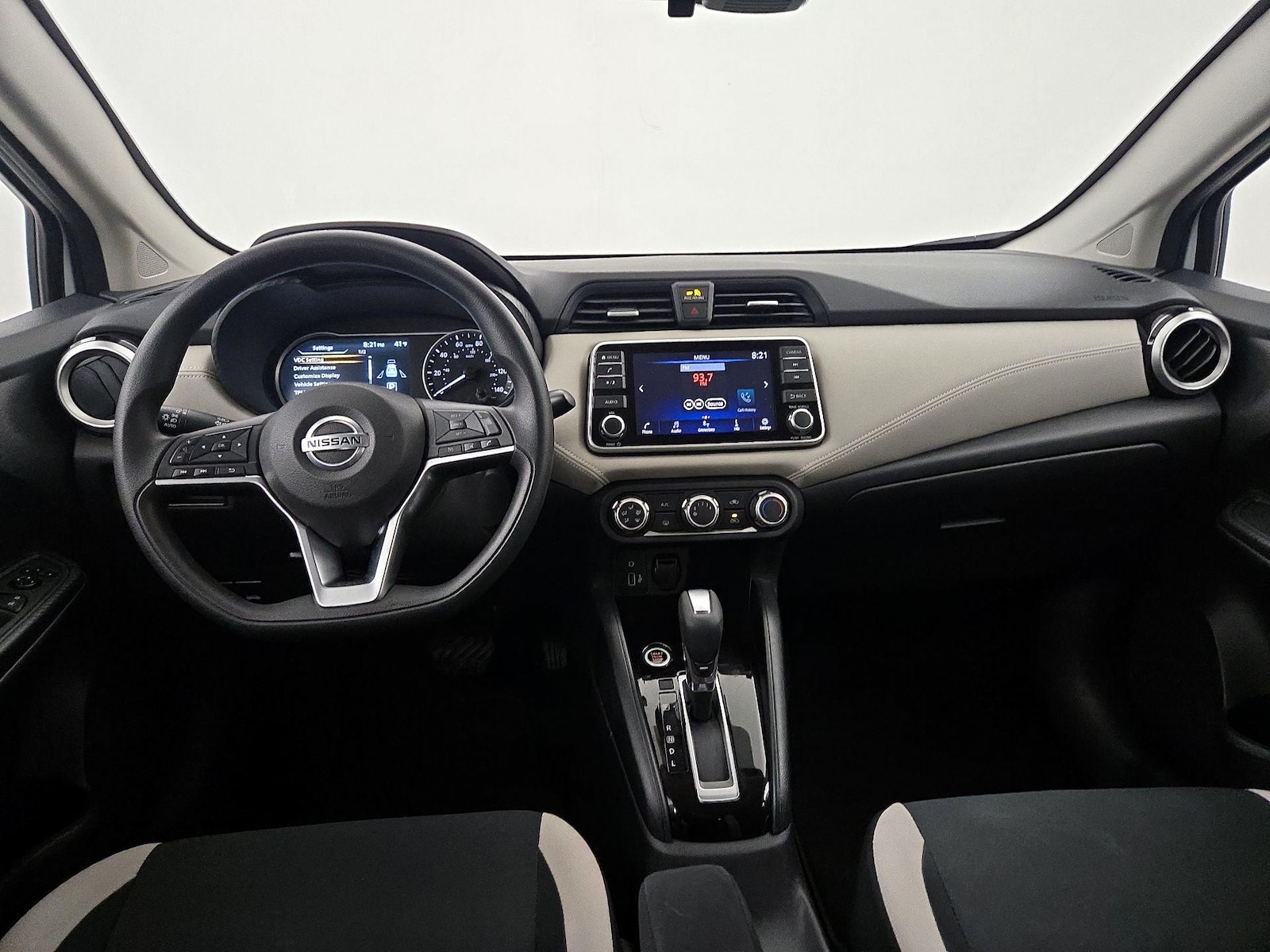 2020 Nissan Versa Sedan SV - Photo 10