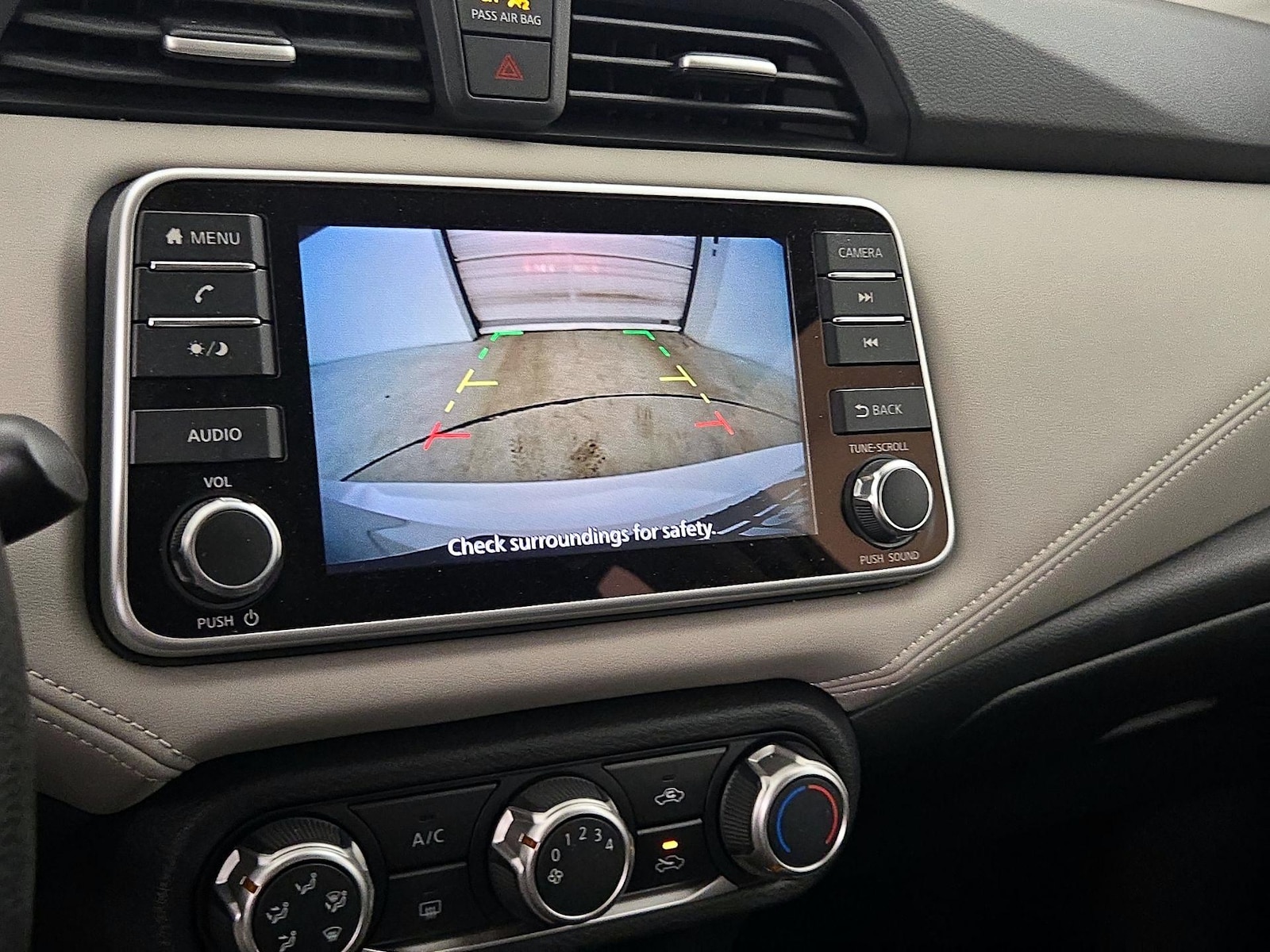2020 Nissan Versa Sedan SV - Photo 15