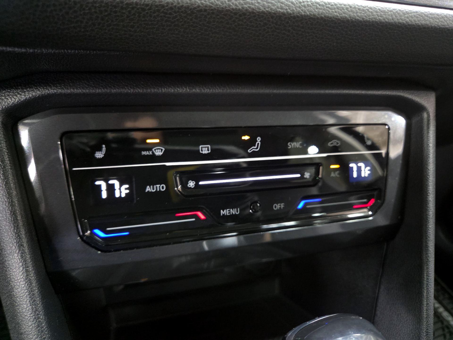 Thumbnail: 2022 Volkswagen Tiguan - 16