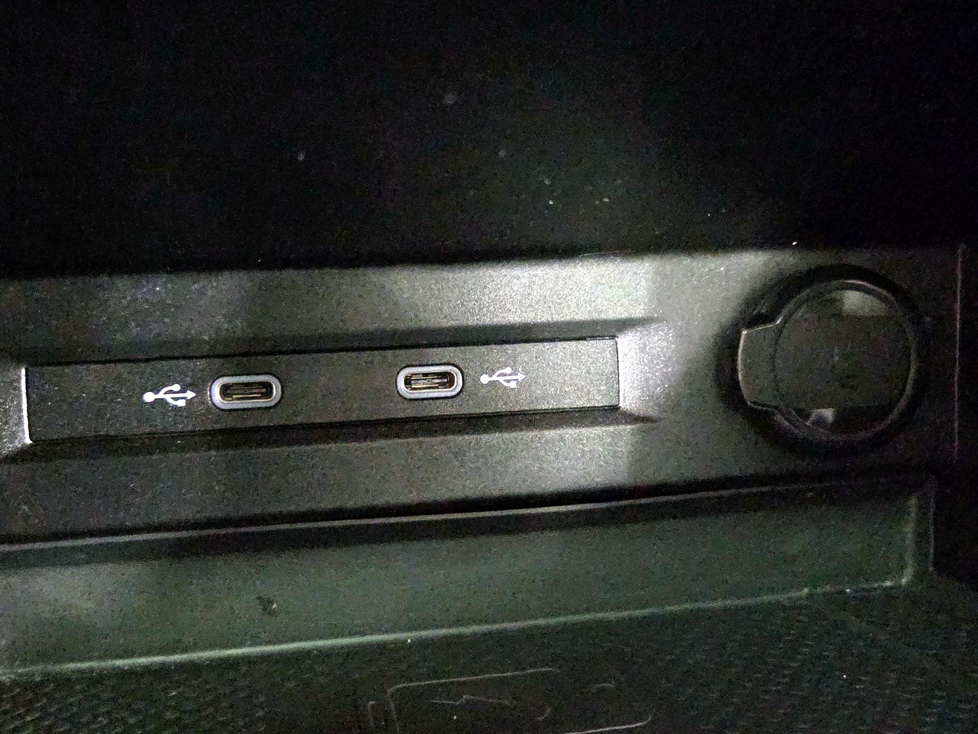 Thumbnail: 2022 Volkswagen Tiguan - 18