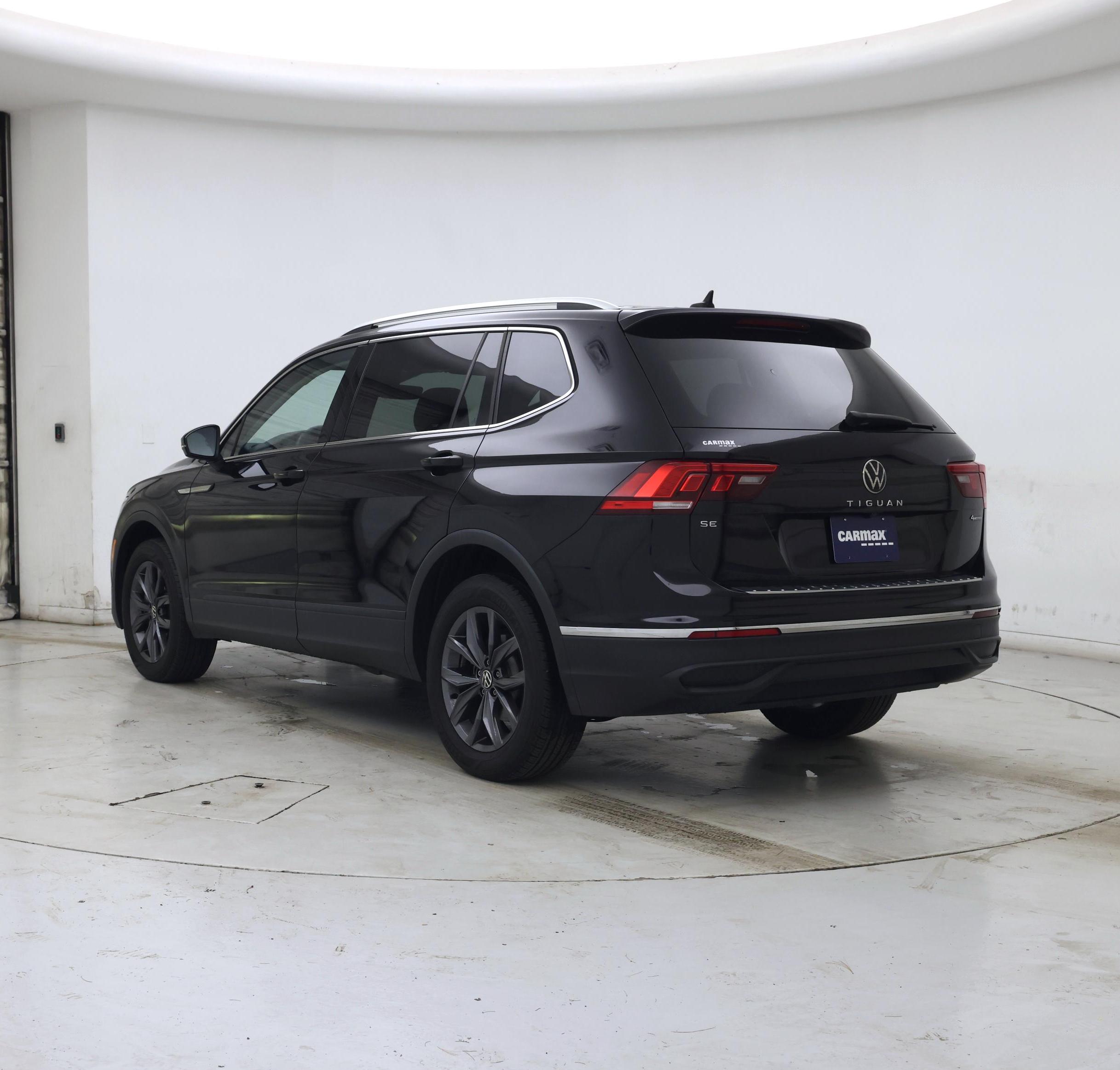 Thumbnail: 2022 Volkswagen Tiguan - 2