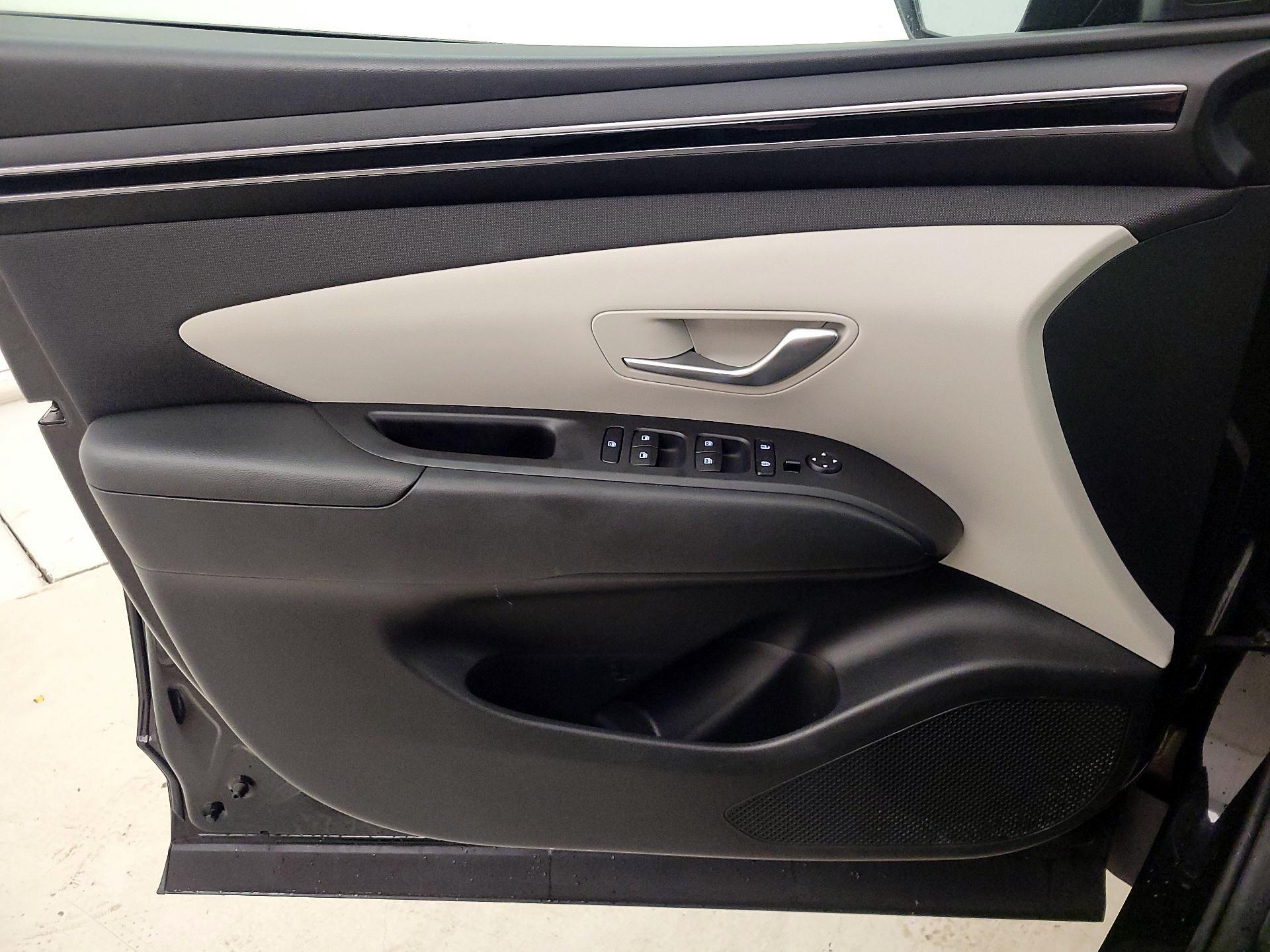 Thumbnail: 2023 Hyundai Tucson - 12