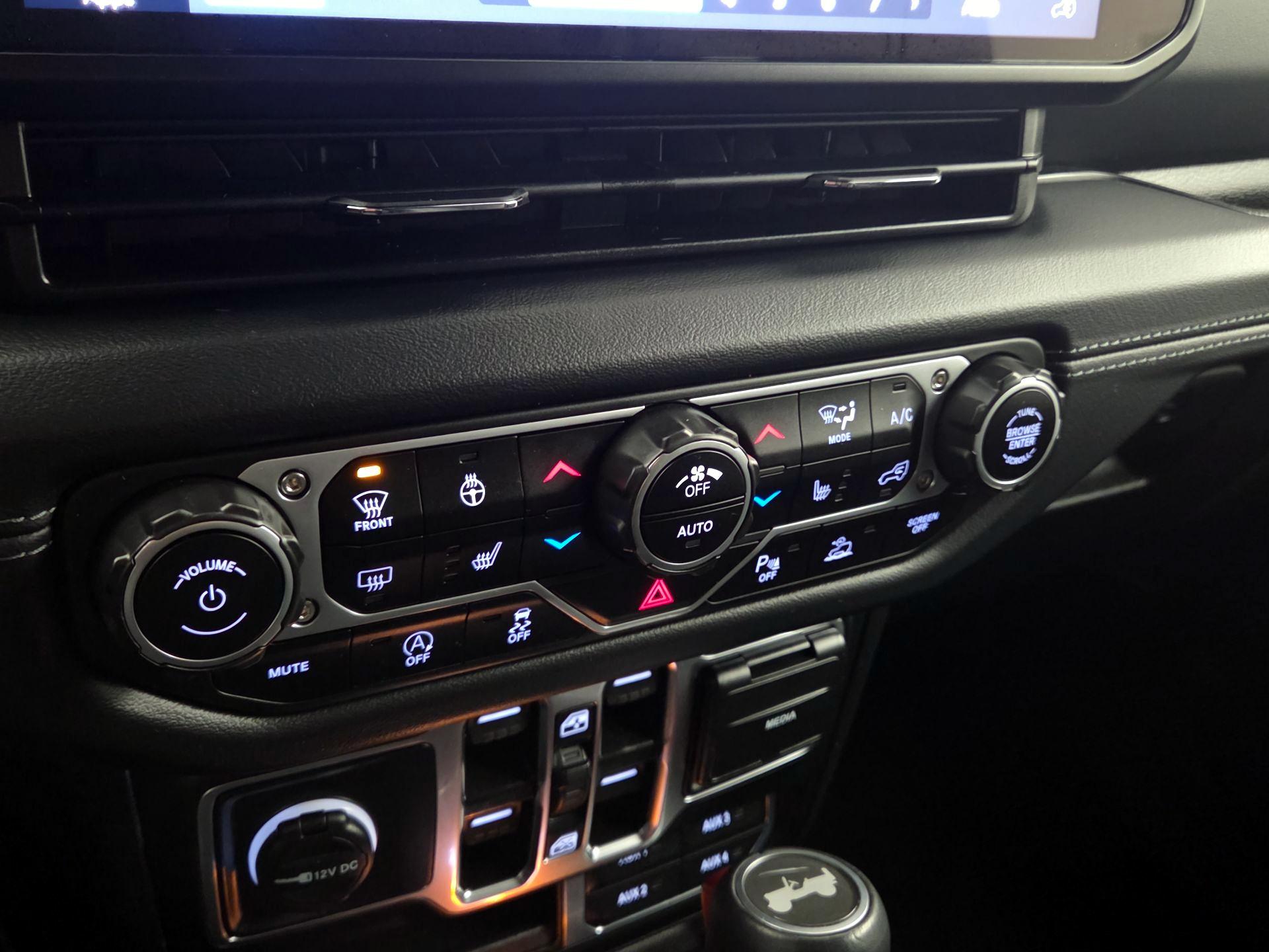 Thumbnail: 2024 Jeep Wrangler - 17