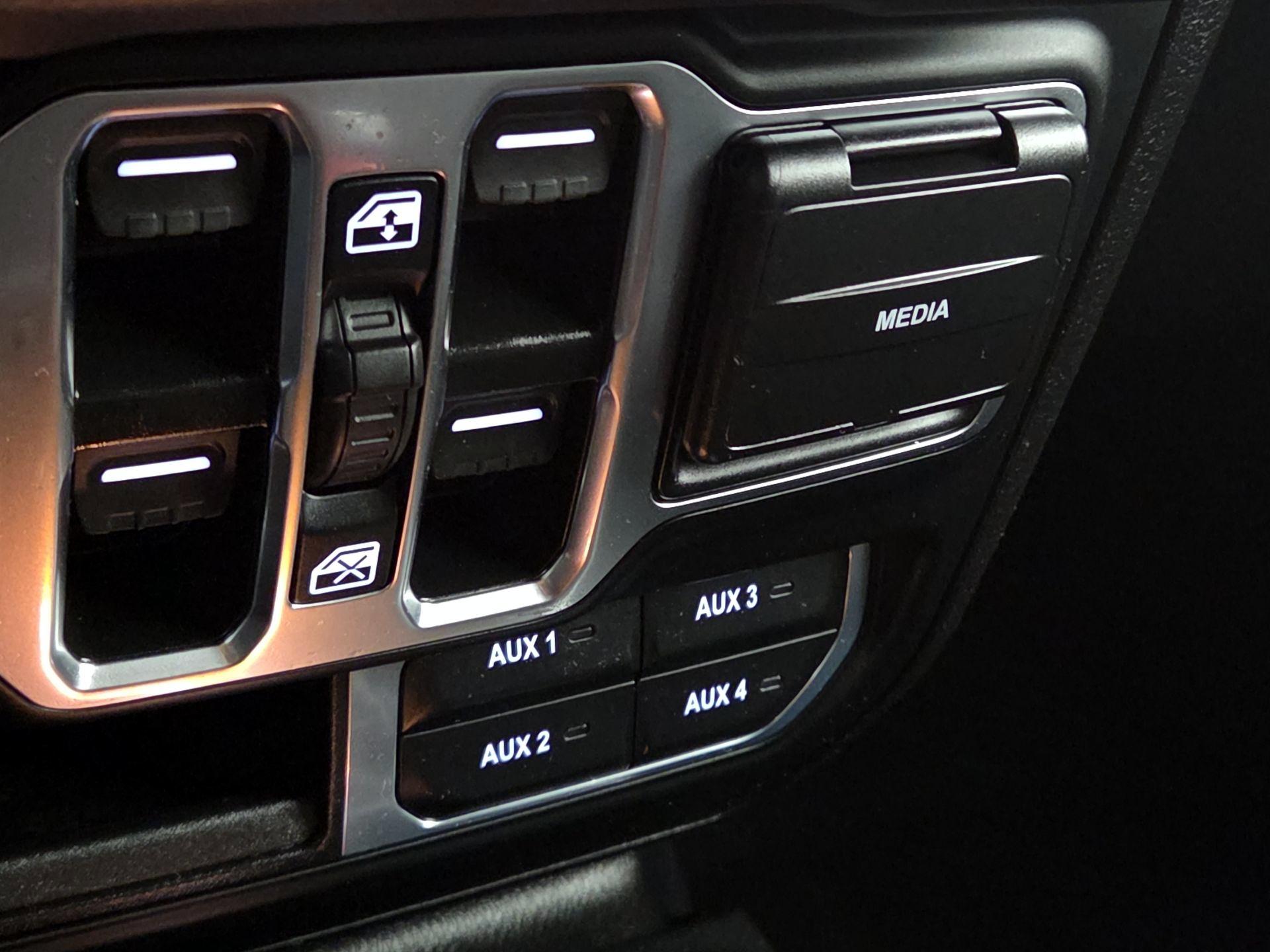 Thumbnail: 2024 Jeep Wrangler - 19