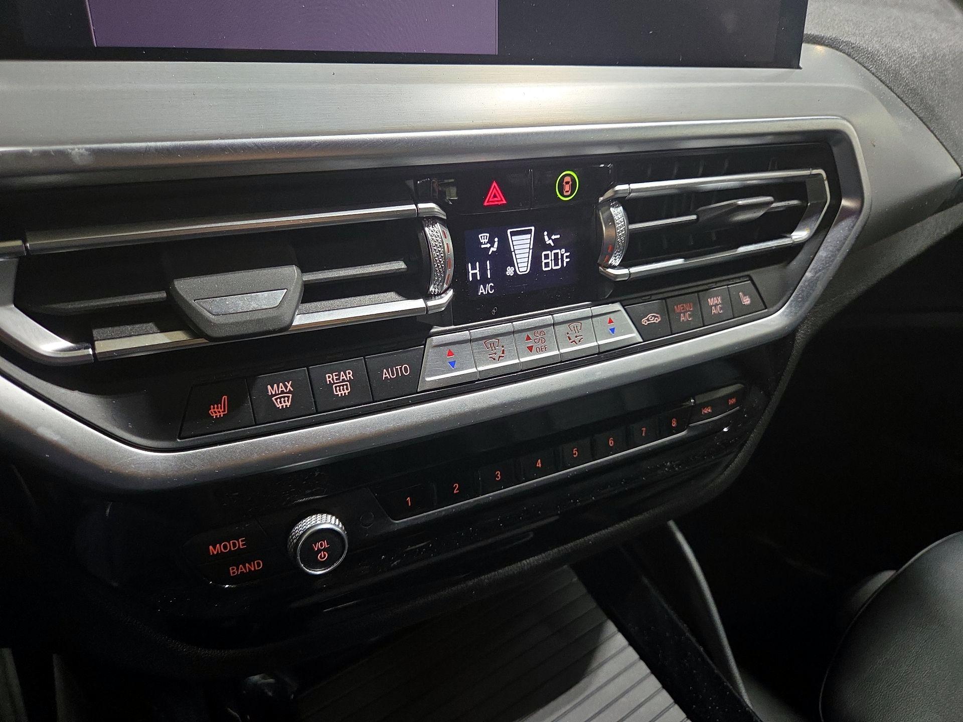 Thumbnail: 2022 BMW X4 - 17