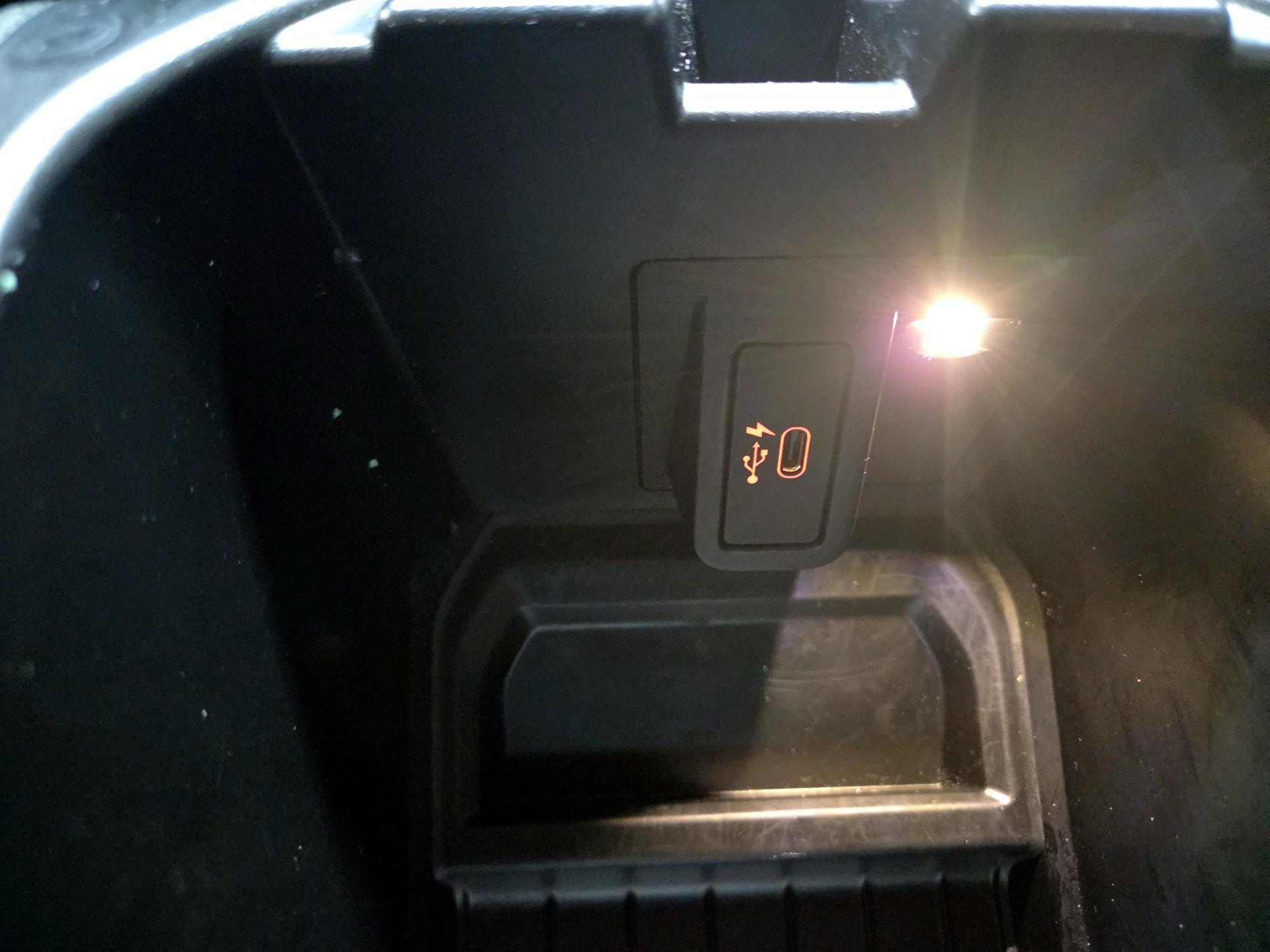 Thumbnail: 2022 BMW X4 - 19