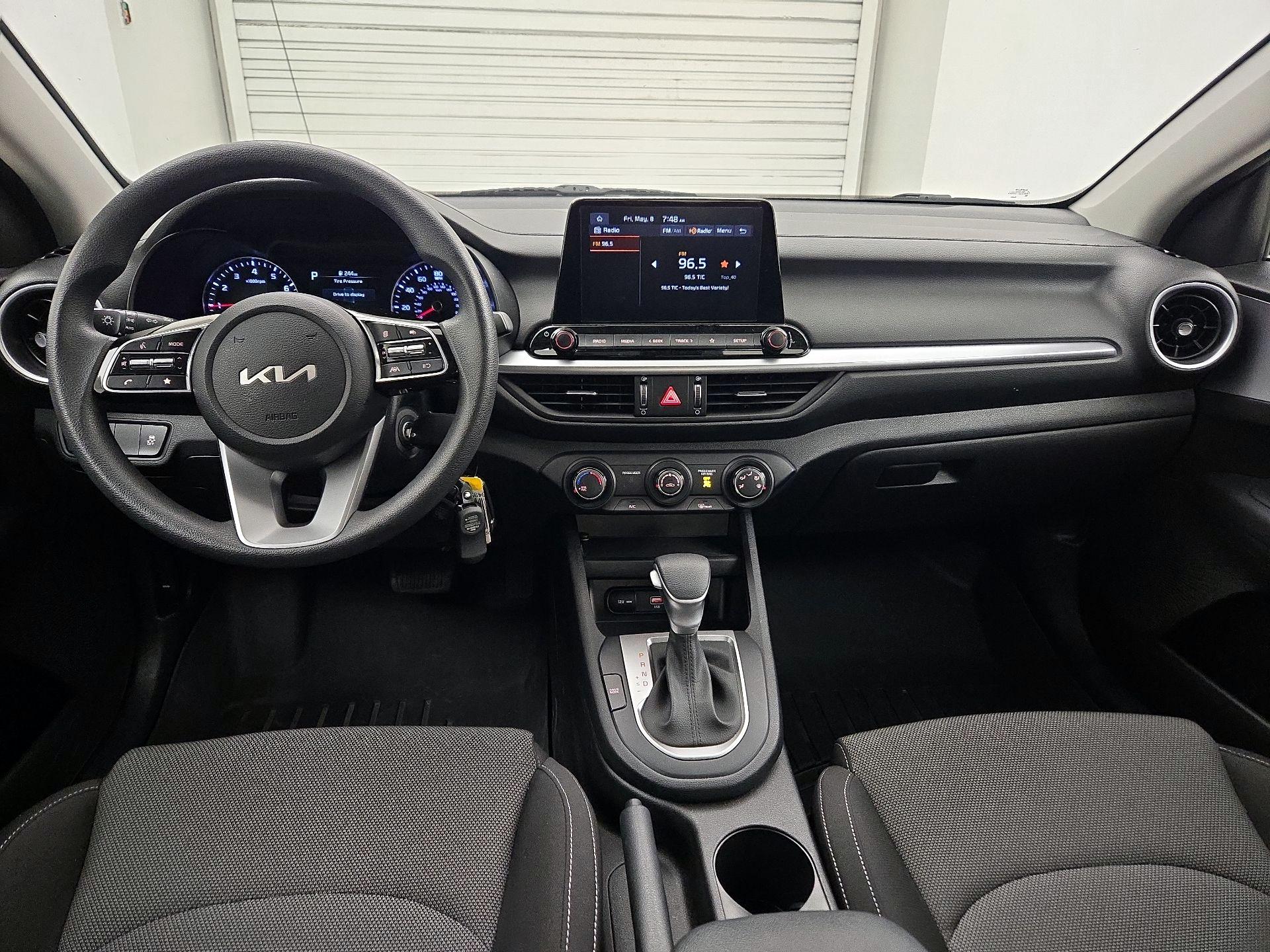 Thumbnail: 2023 Kia Forte - 9