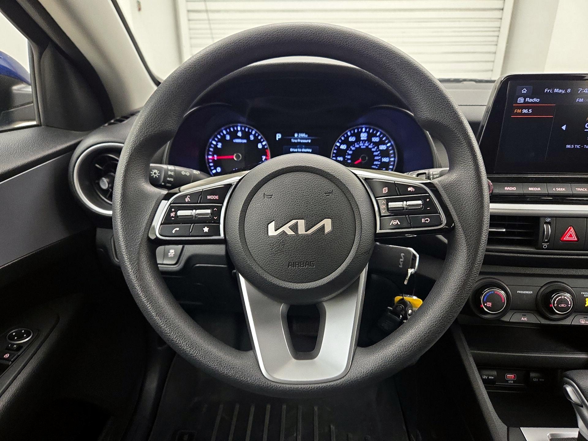 Thumbnail: 2023 Kia Forte - 10
