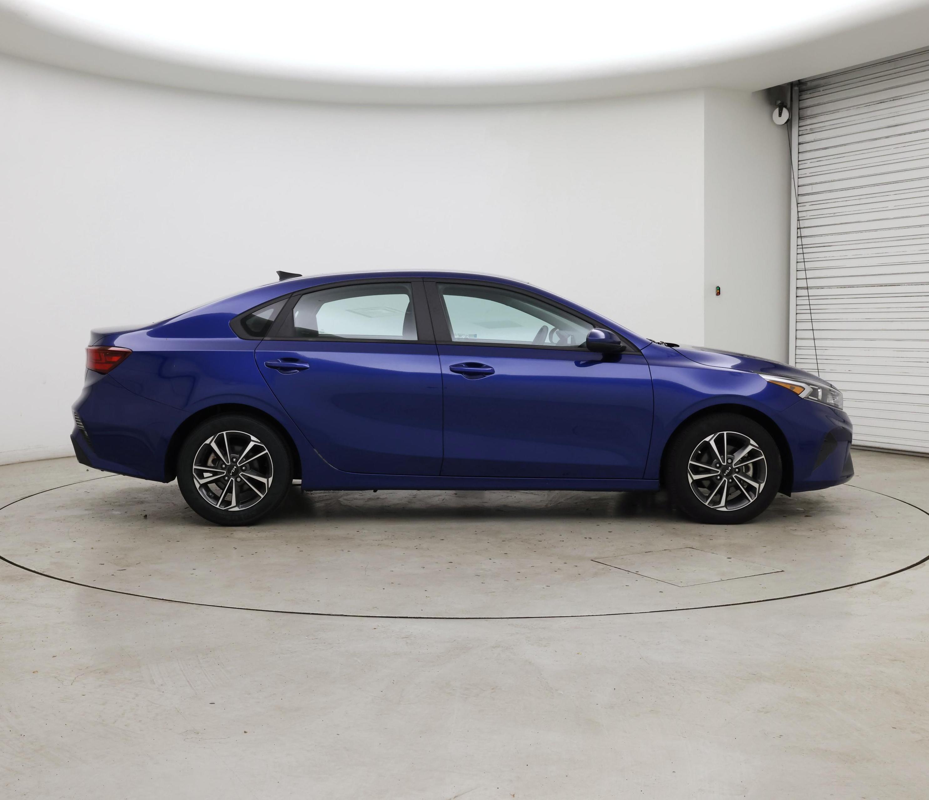 Thumbnail: 2023 Kia Forte - 7
